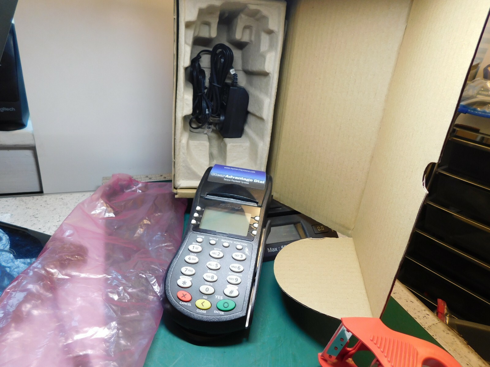 Equinox Model T4205 Hypercom USA Secure Payment System Credit Card Reader NOS