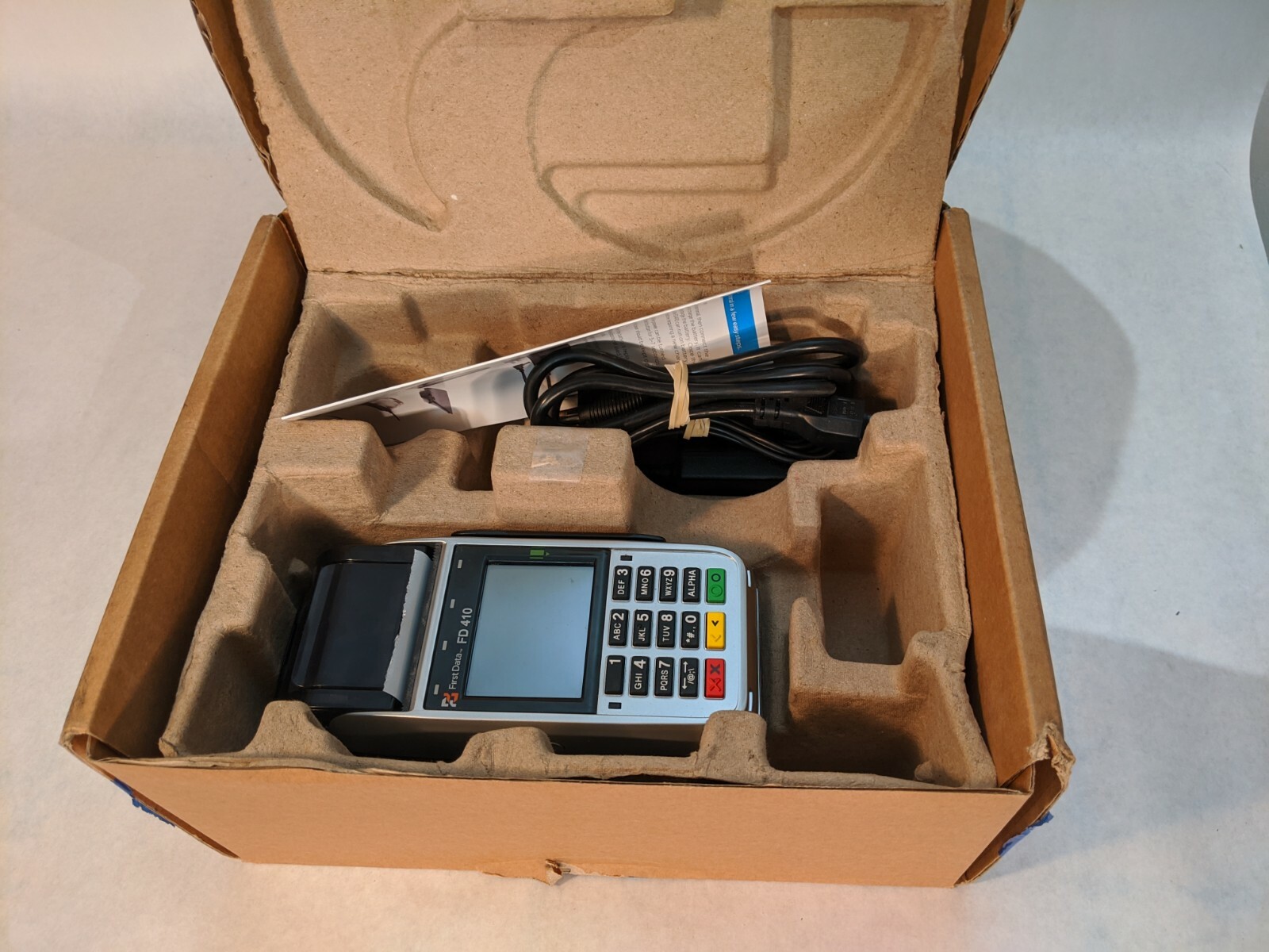 First Data FD 410 aAPT-103PUW Credit Card Payment Processing Terminal
