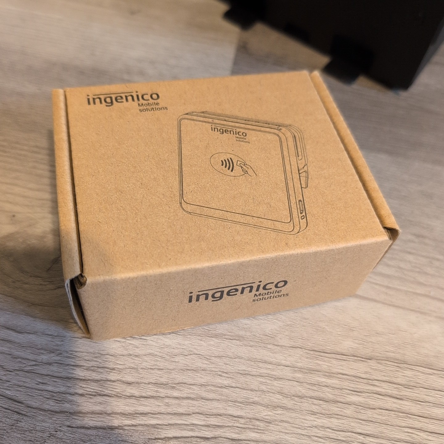 NEW NCR XL7W POS 5907-5310-0002 7″ Display w Ingenico Card Reader PCAP