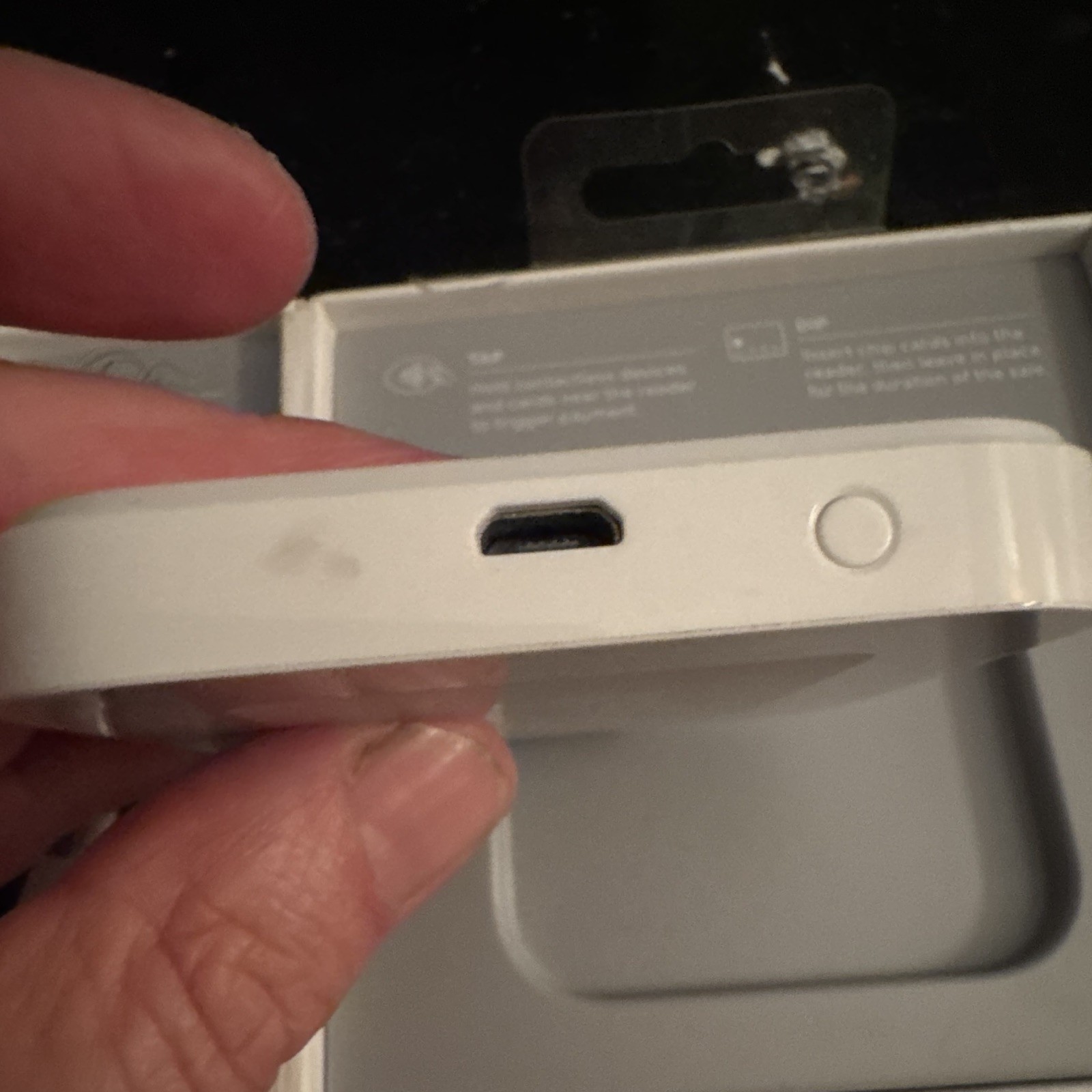 Square Reader Wireless Contactless/Chip/Magstripe Card Reader w/ USB, iPhone