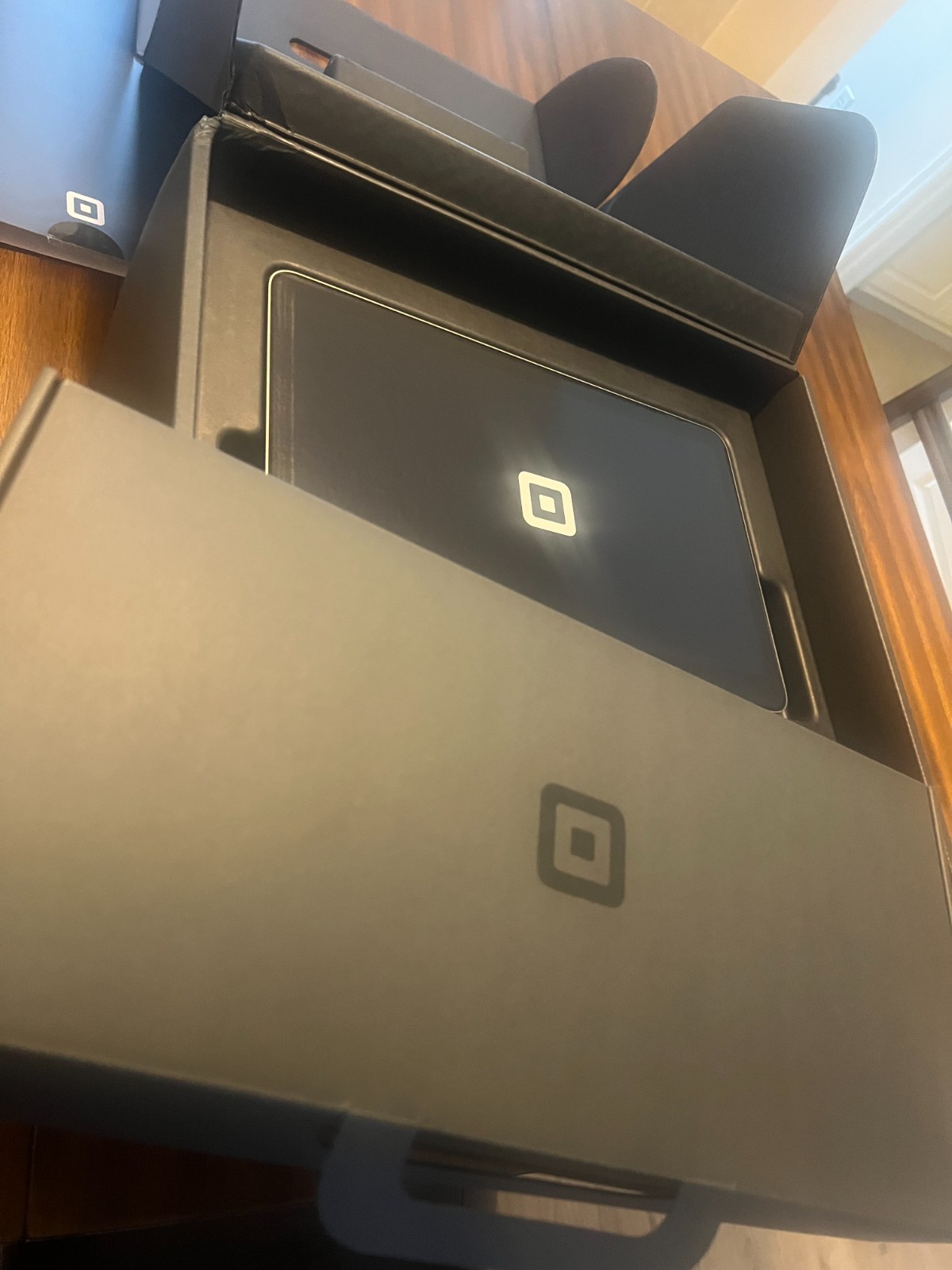 Square POS bundle- Register, receipt printer, and cash box with 2- keys.