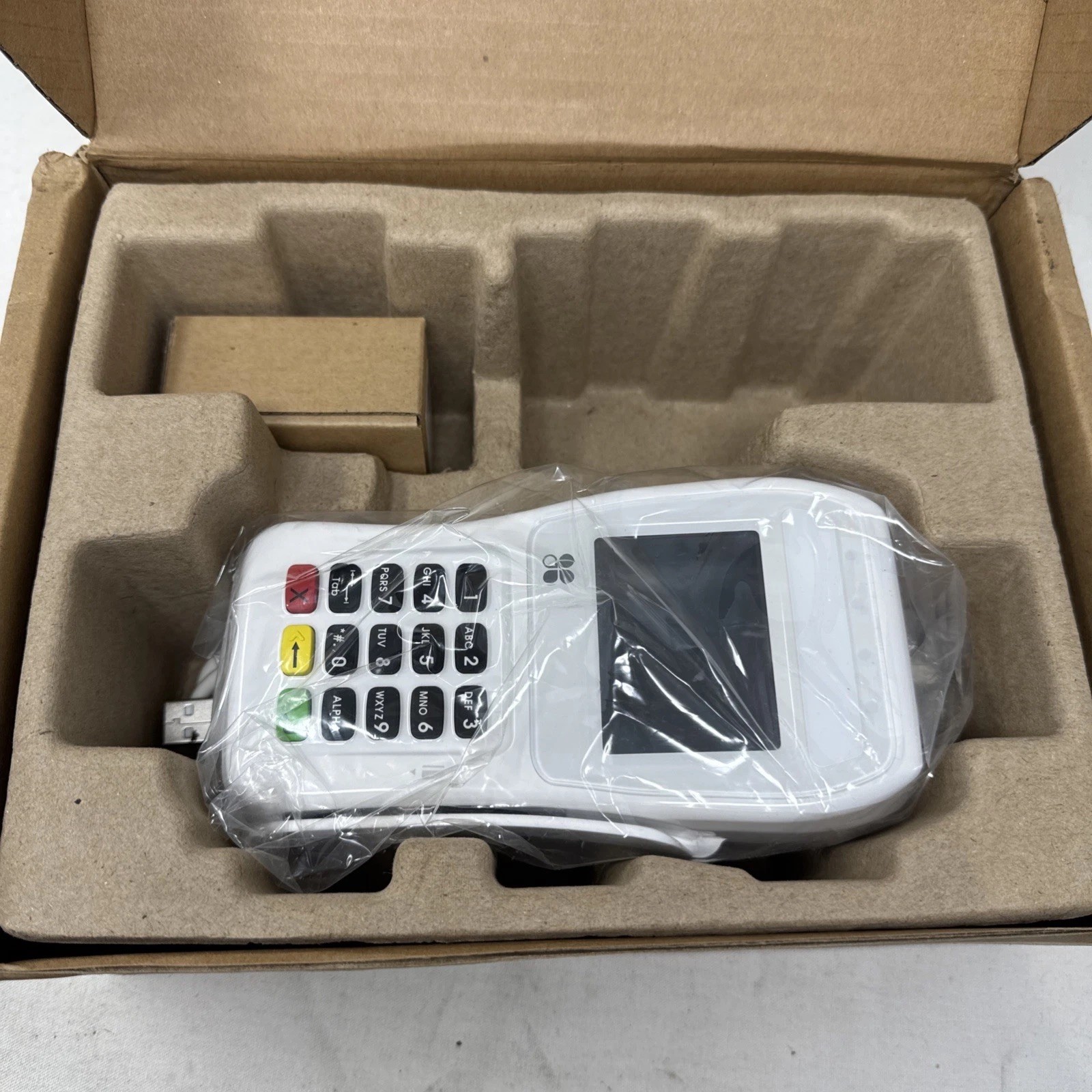 BRAND NEW! Clover XAC xPED-8006L2-3CR White LCD Display POS PINPAD 8006 (VB)