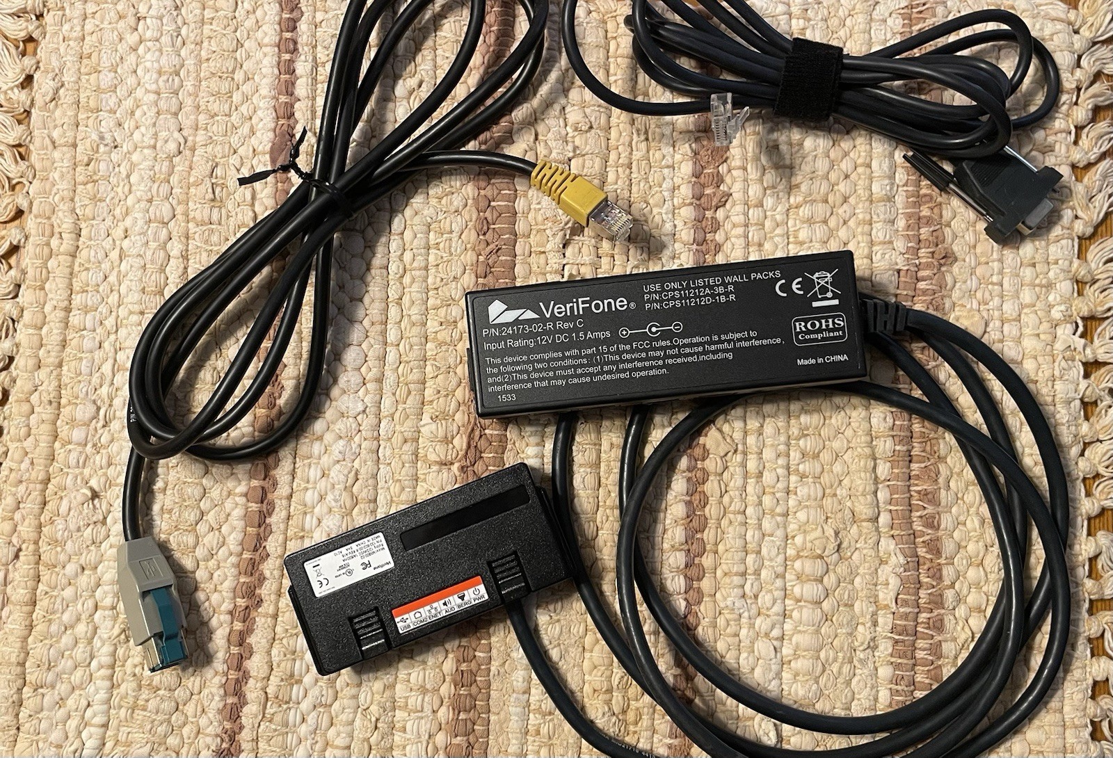 Verifone 24173-02-R MultiportEthernet Switch, Ac Adapter, Add’l Cables, Mx900-02