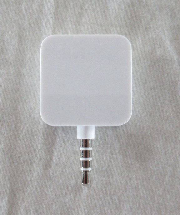 Square Reader POS Credit Card Swipe Mobile Magstripe 3.5 AUX Headphone Jack 2013