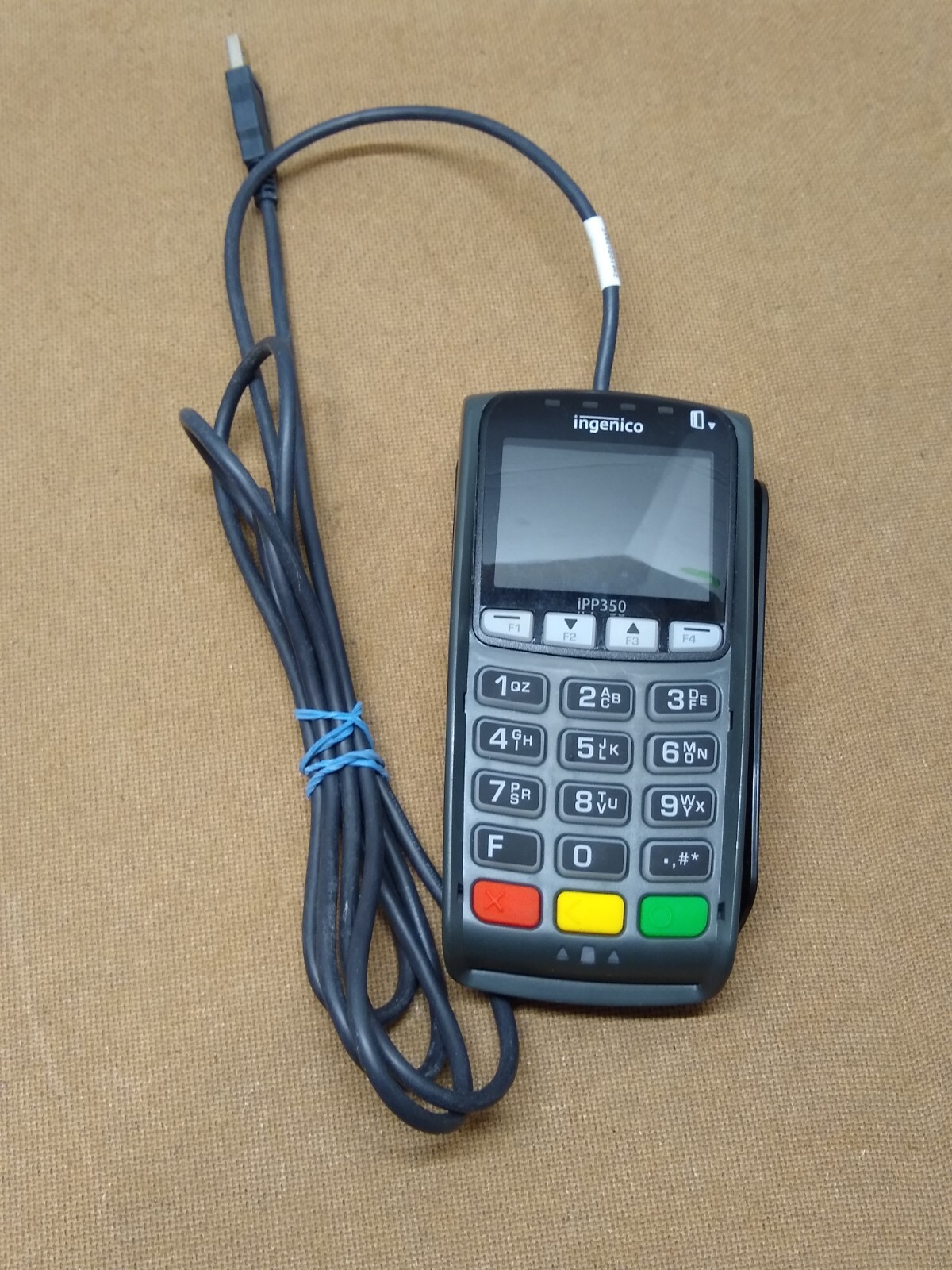 Ingenico Credit Card Payment Terminal IPP350 Powers on