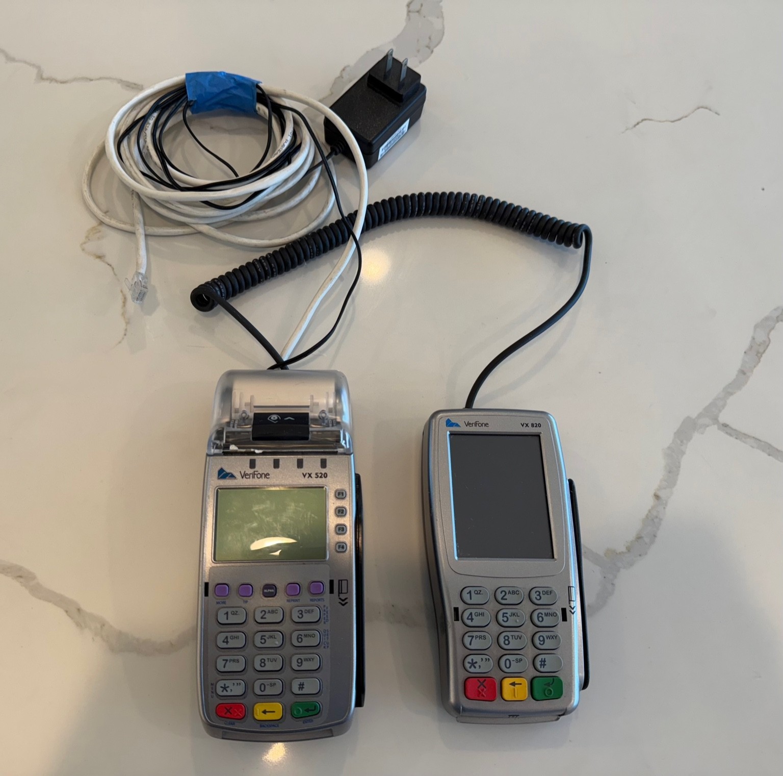 Verifone VX 520 + VX 820 Credit Card Terminal Bundle w/ Power Supply & Cables