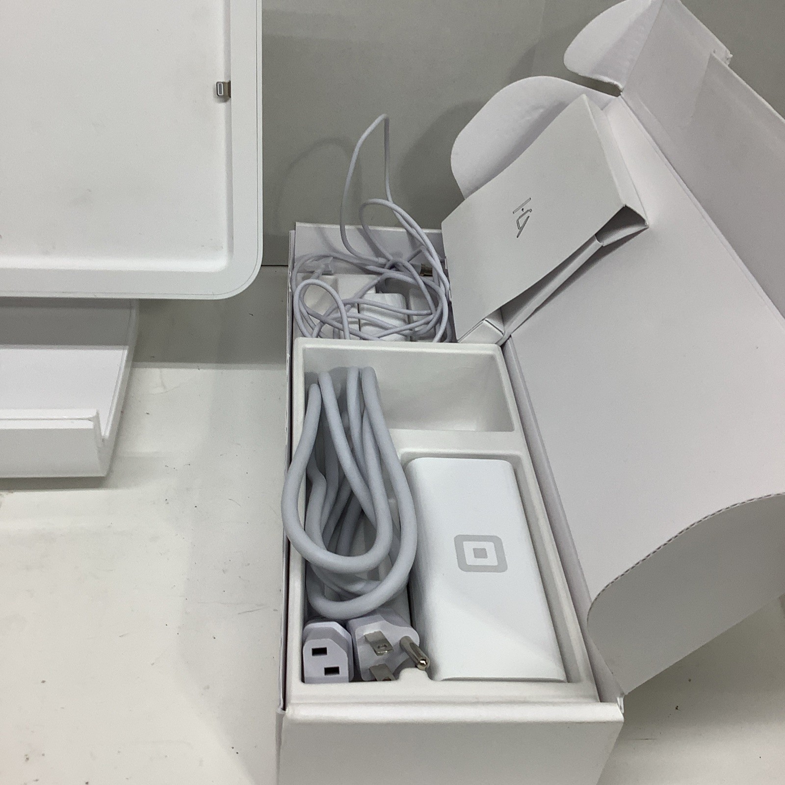 SQUARE STAND POS TERMINAL KIT MODEL S089 BUNDLE FOR 9.7″ IPAD AIR/PRO Tested