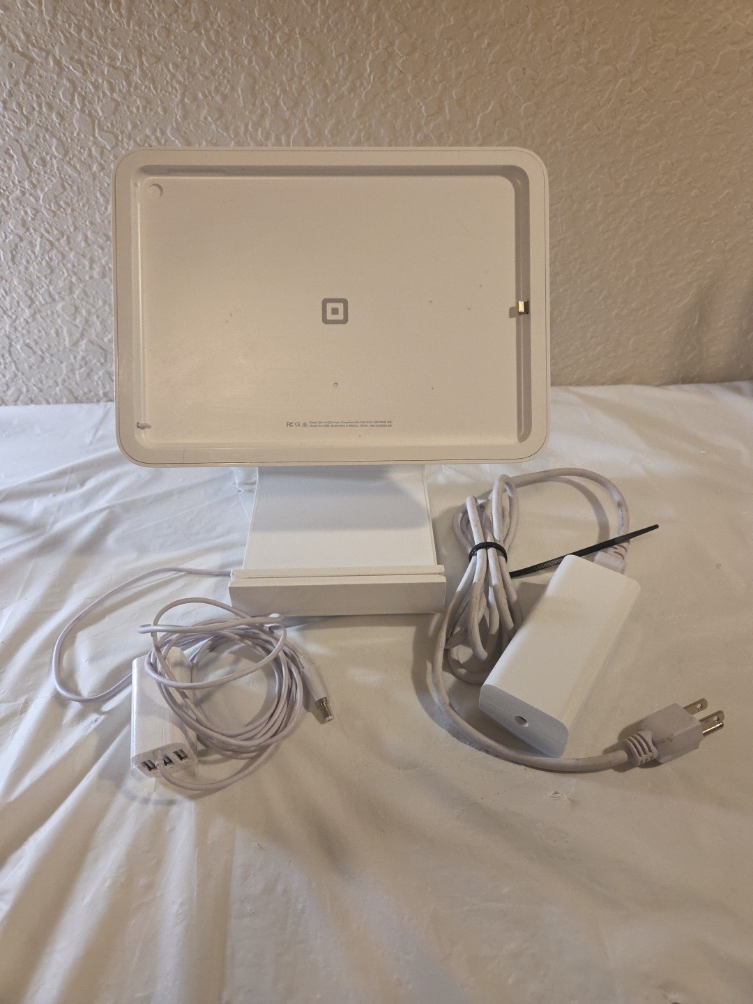 Square S089 Dock POS Stand for 9.7″ iPad Power Cable USB Hub Card Reader Toolkit