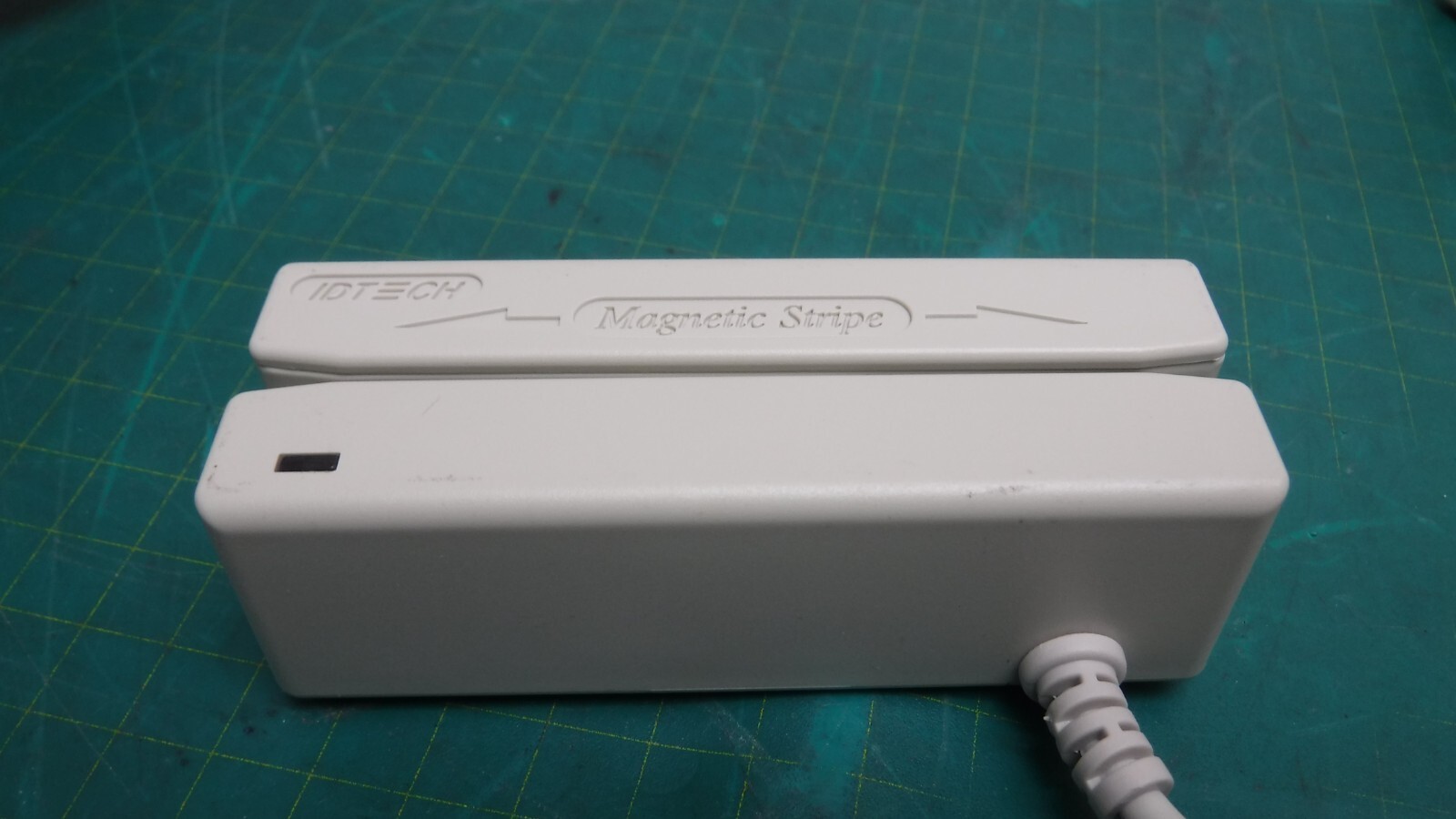 Lot of 5 ID Tech IDMB-334133 USB Magnetic Strip Reader – White