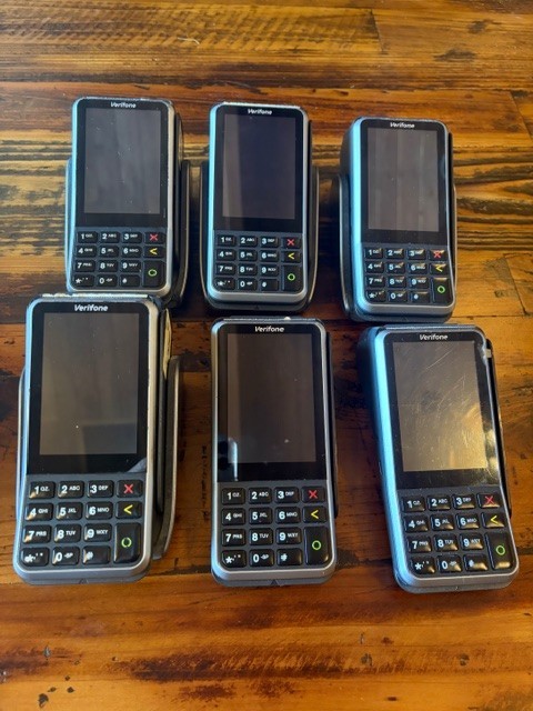 Verifone V400M Payment Machines/ Debit/Credit Card Terminal with Chargers