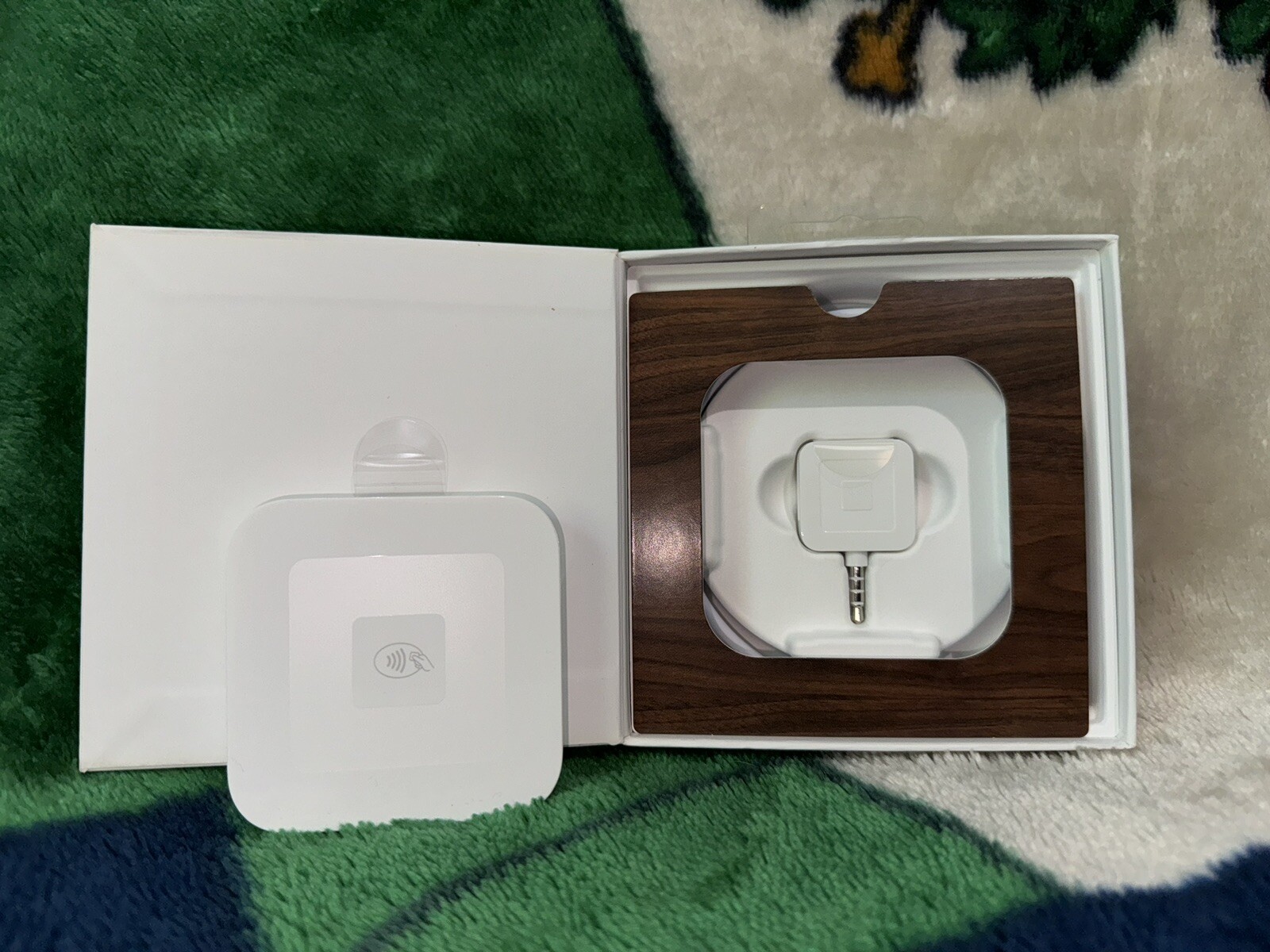 Square Contactless Credit Card and Chip Reader – White