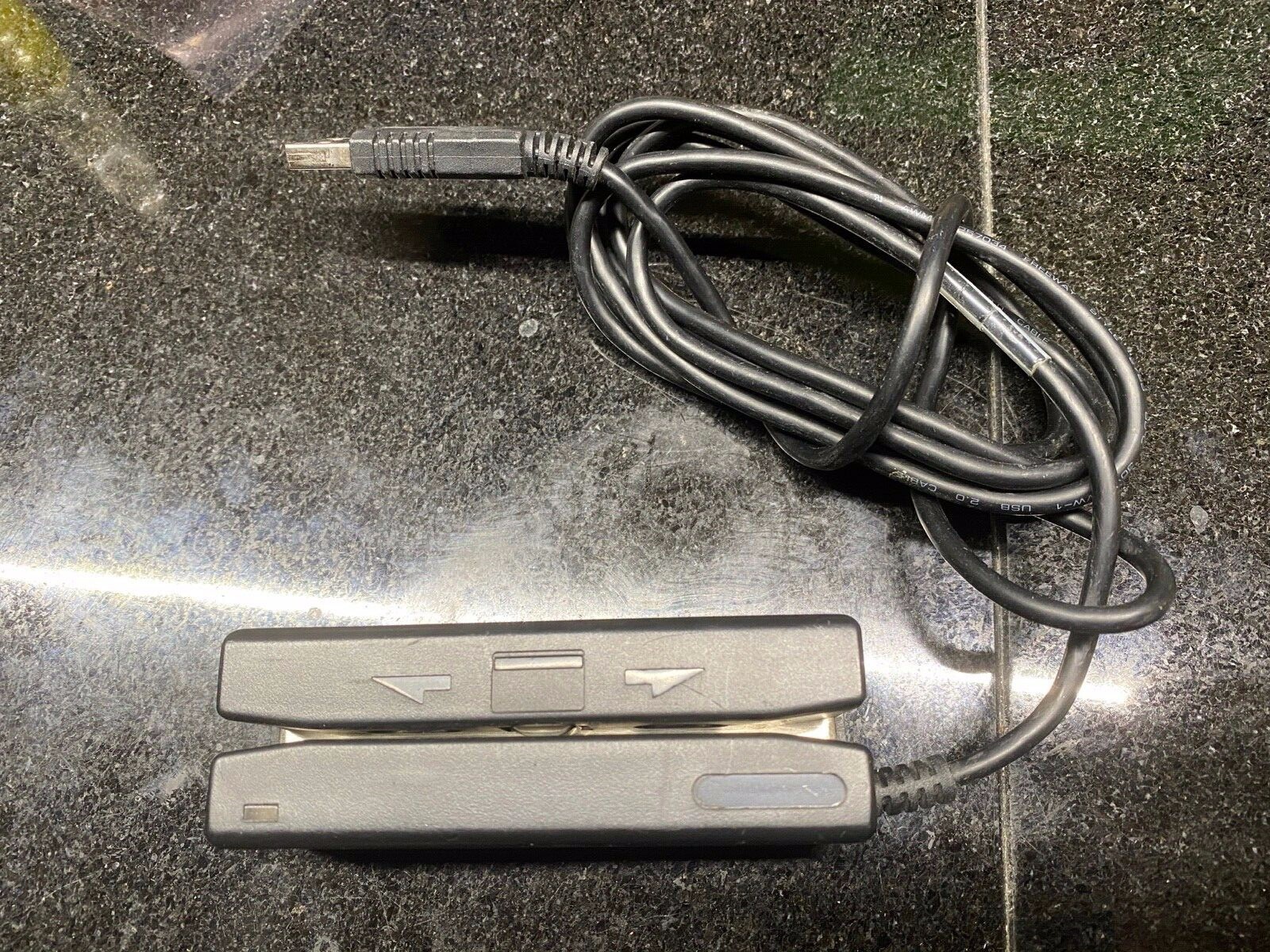 ID TECH DEL3331-33UB USB MiniMag Intelligent Swipe Credit Card Reader