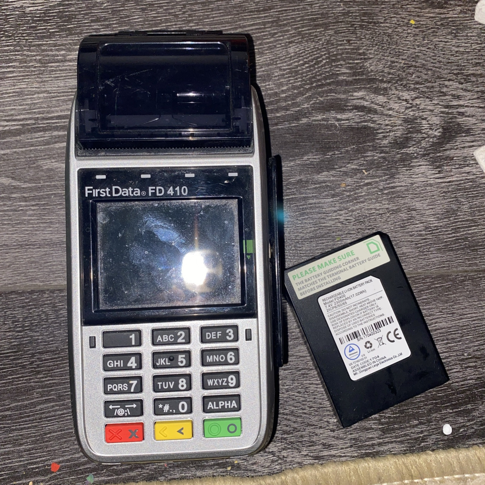 First Data FD410 Wireless Hand Held POS System Card Reader w/ FD400 Battery Pack