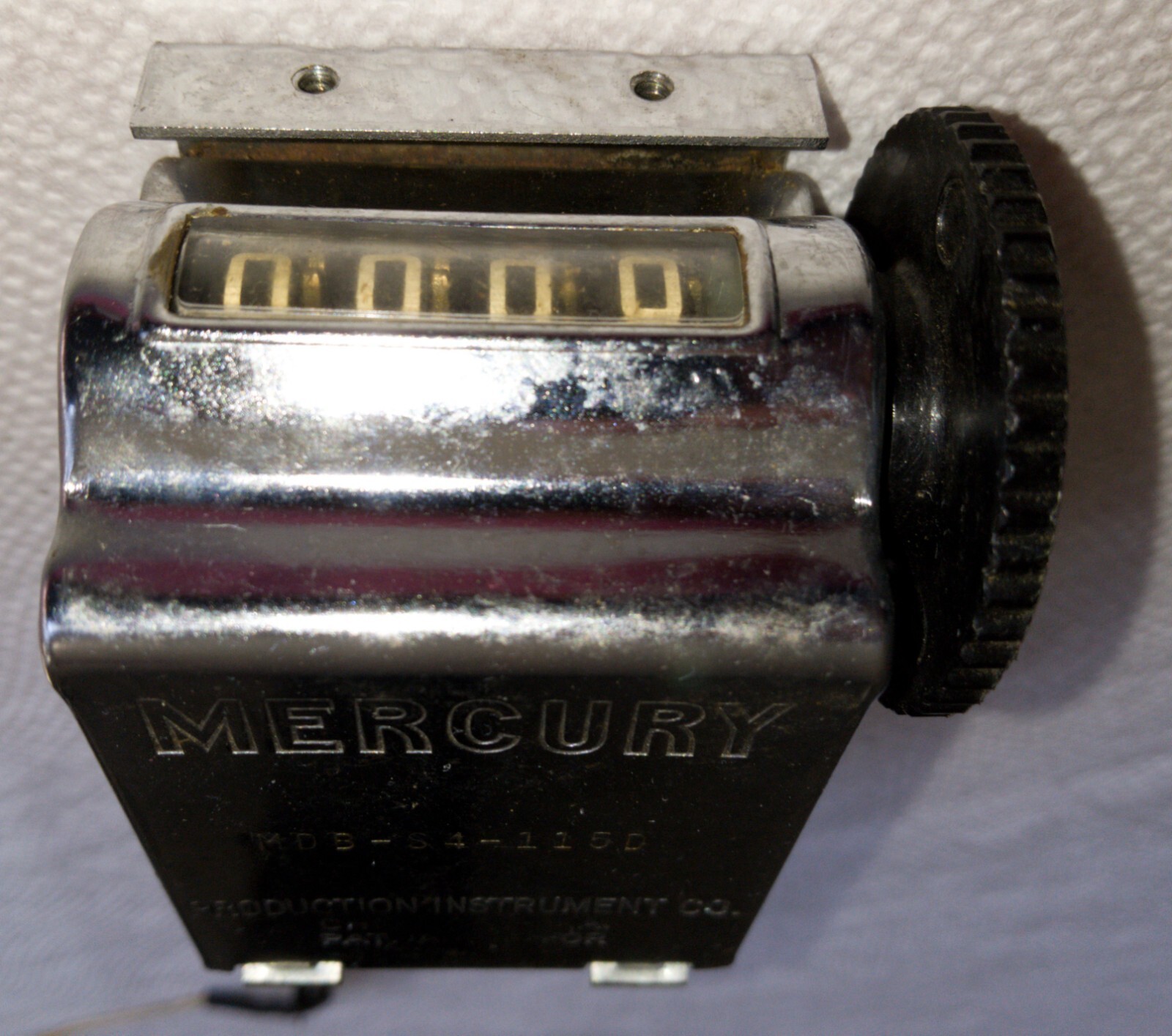 VTG 4 Digit Counter Mercury MDB-S4-115D Production Inst Co 3.4 KOhm Resistance