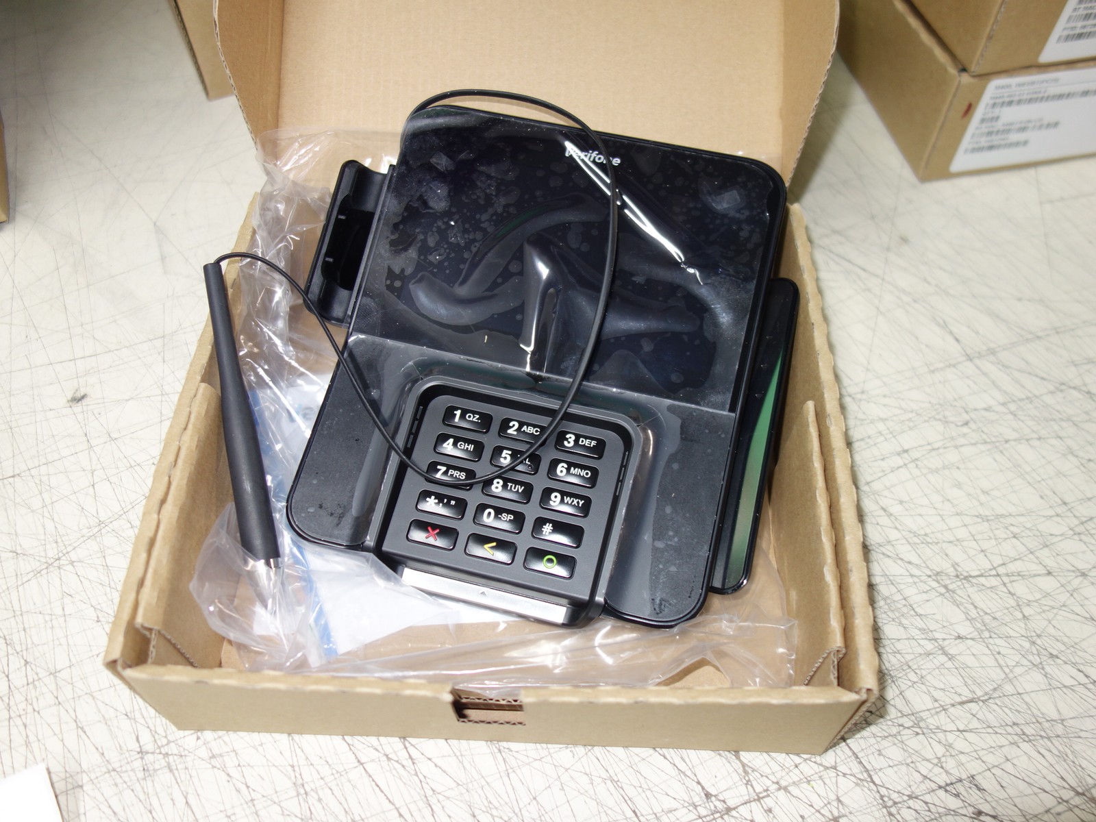 VERIFONE M400 WIFI/BT (PCI5) M445-403-01-WWA-5 CREDIT CARD TERMINAL * NEW