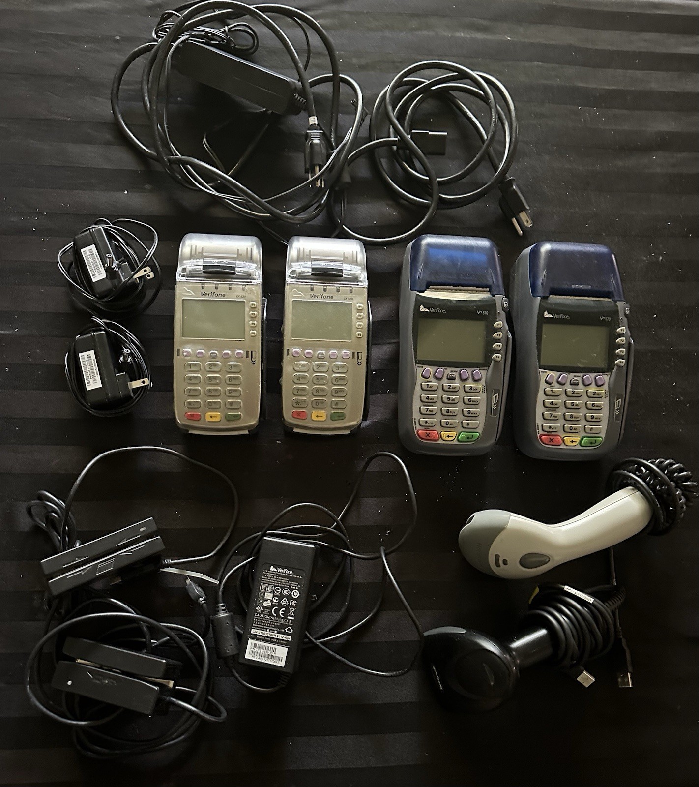 Verifone VX520 / VX570 Terminals + 2 Honeywell Scanners, 2 Magstripe Readers