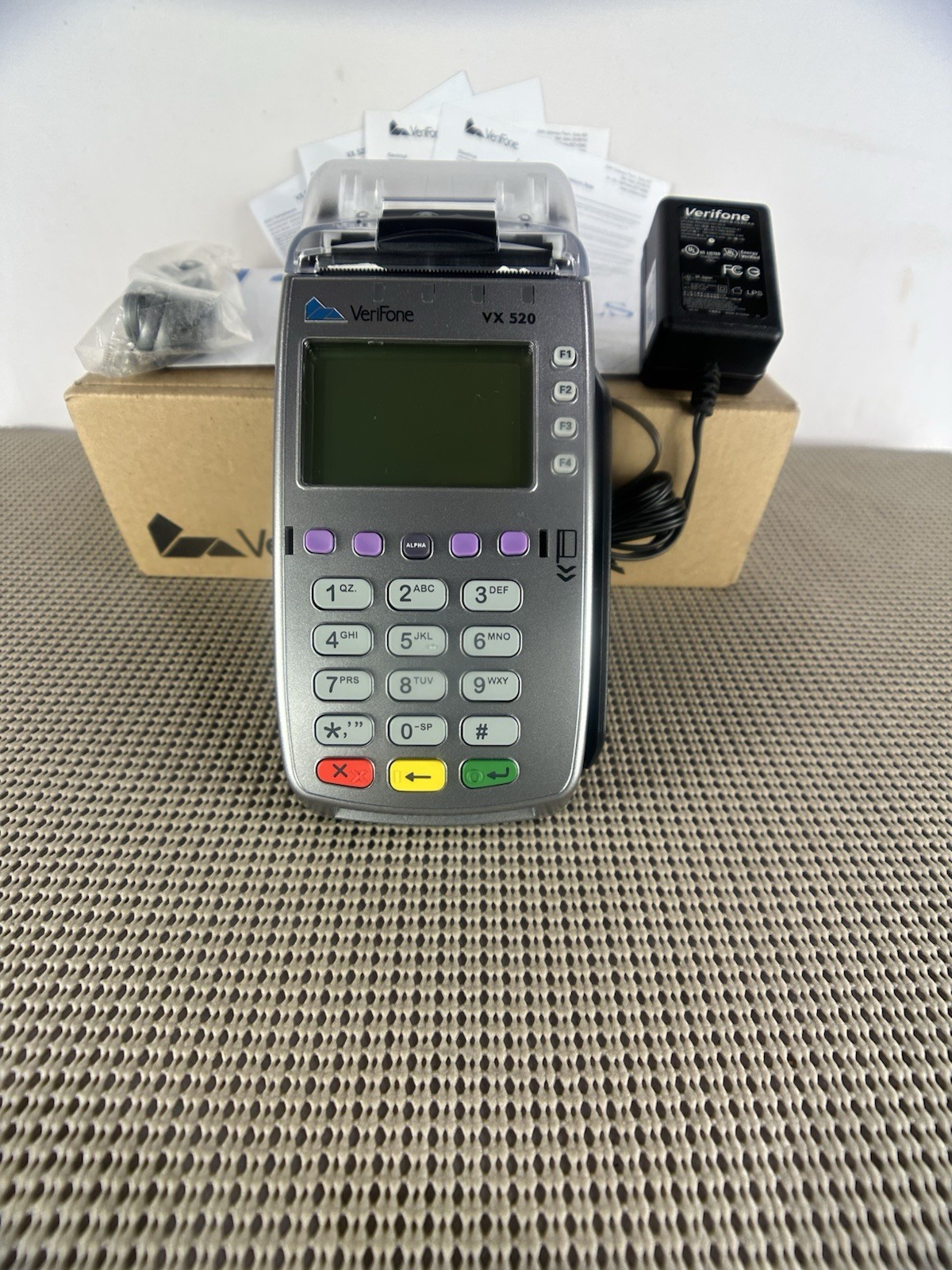 Verifone VX 520 CTLS Terminal – FOR PARTS / AS-IS (Tamper Error)