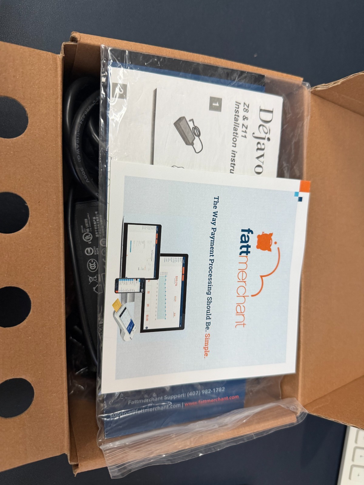 Dejavoo Z8 EMV/NFC IP/ WiFi ***BRAND NEW***