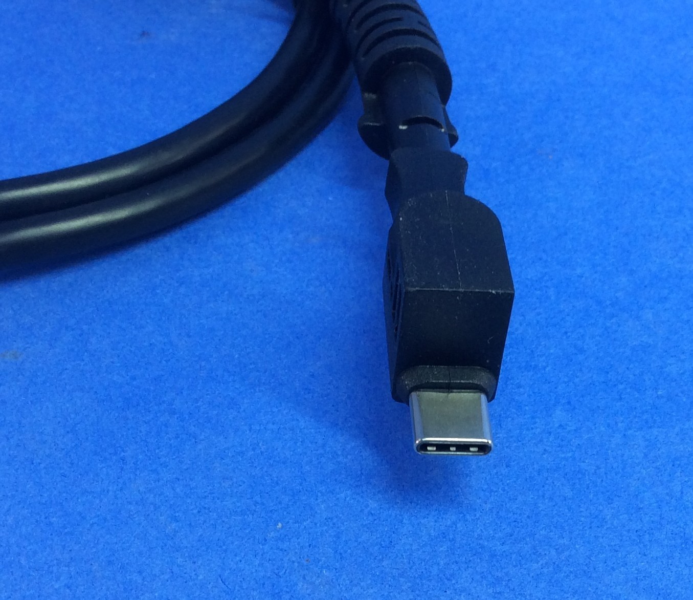 Lot of 2 – Verifone (MSC445-021-01-A) M4 PoE ETH Ethernet Cable Assembly – NEW