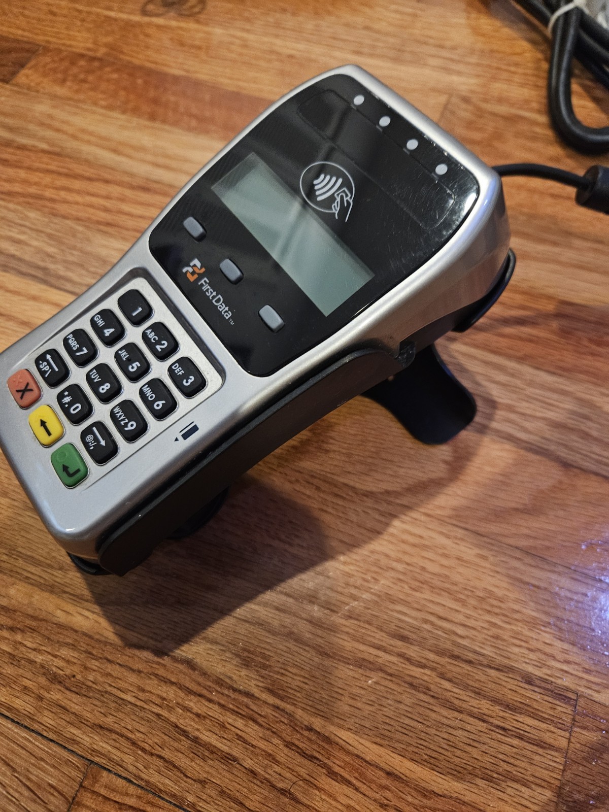 First Data FD35 PINpad Stand – Pin Pad Stand