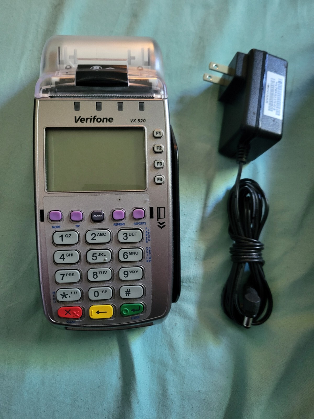 VeriFone VX520 Credit Card Terminal Machine M252-753-03-NAA-3
