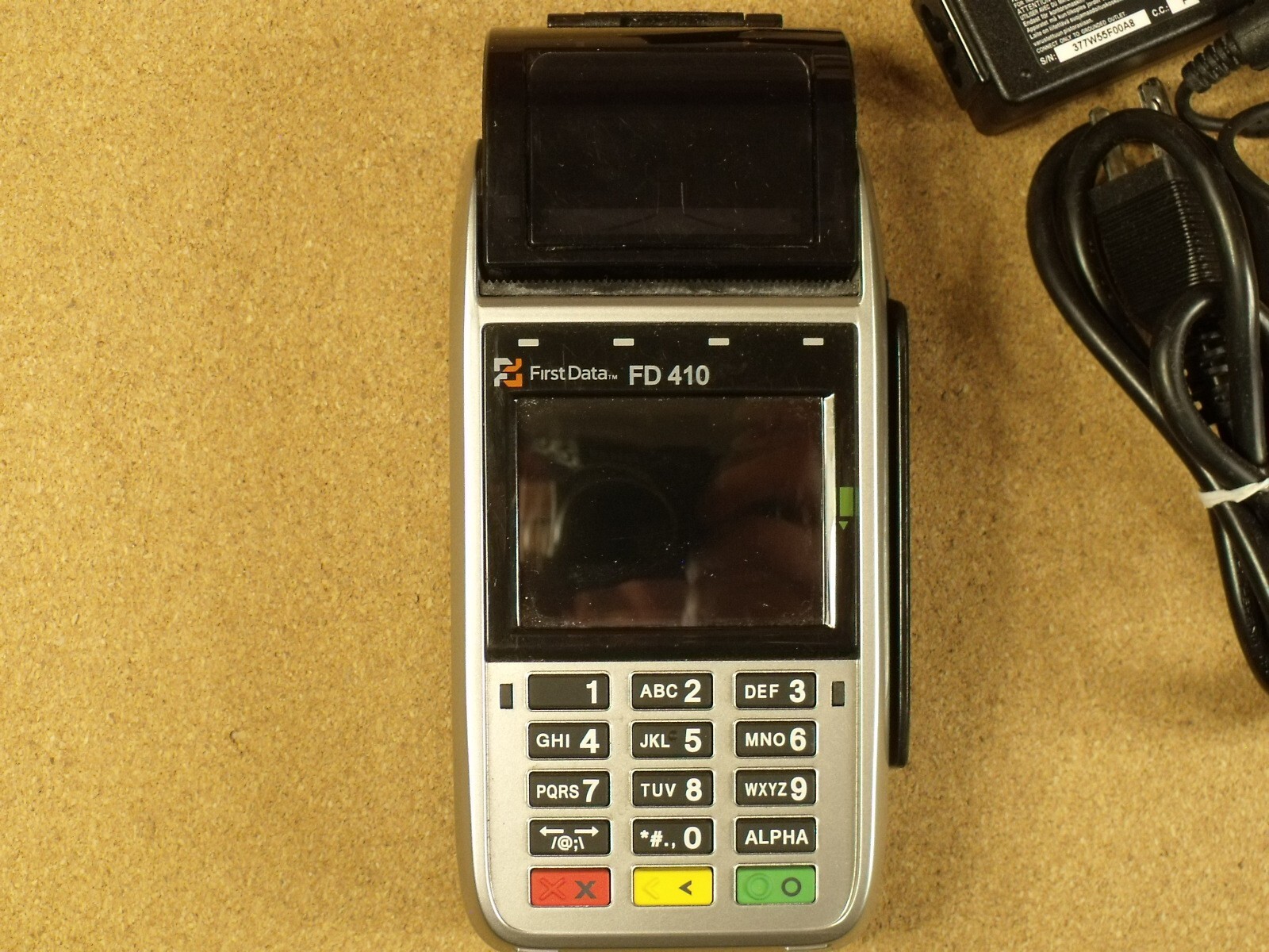 FIRST DATA FD 410 WIRELESS CREDIT CARD TERMINAL WITH POWER CORD AS IS