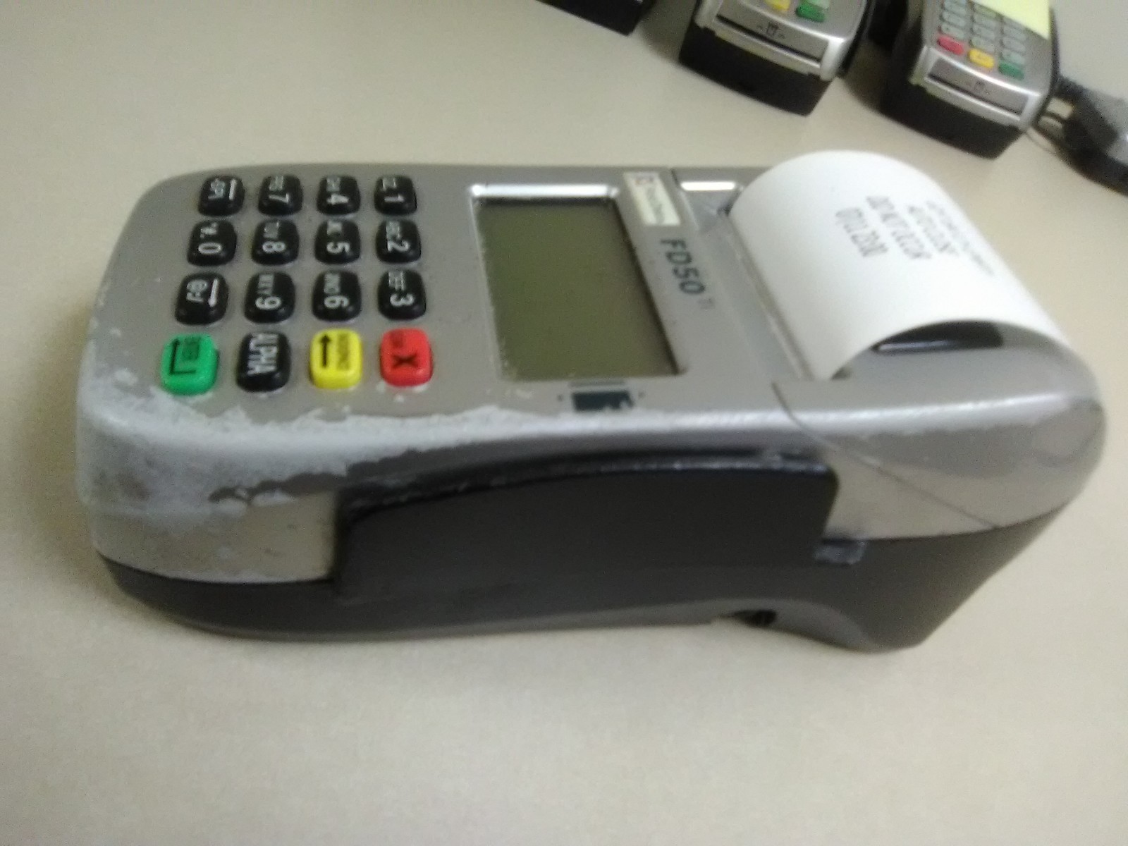 First Data FD50Ti IP/Dial Terminal: Terminal works fine in fair condition