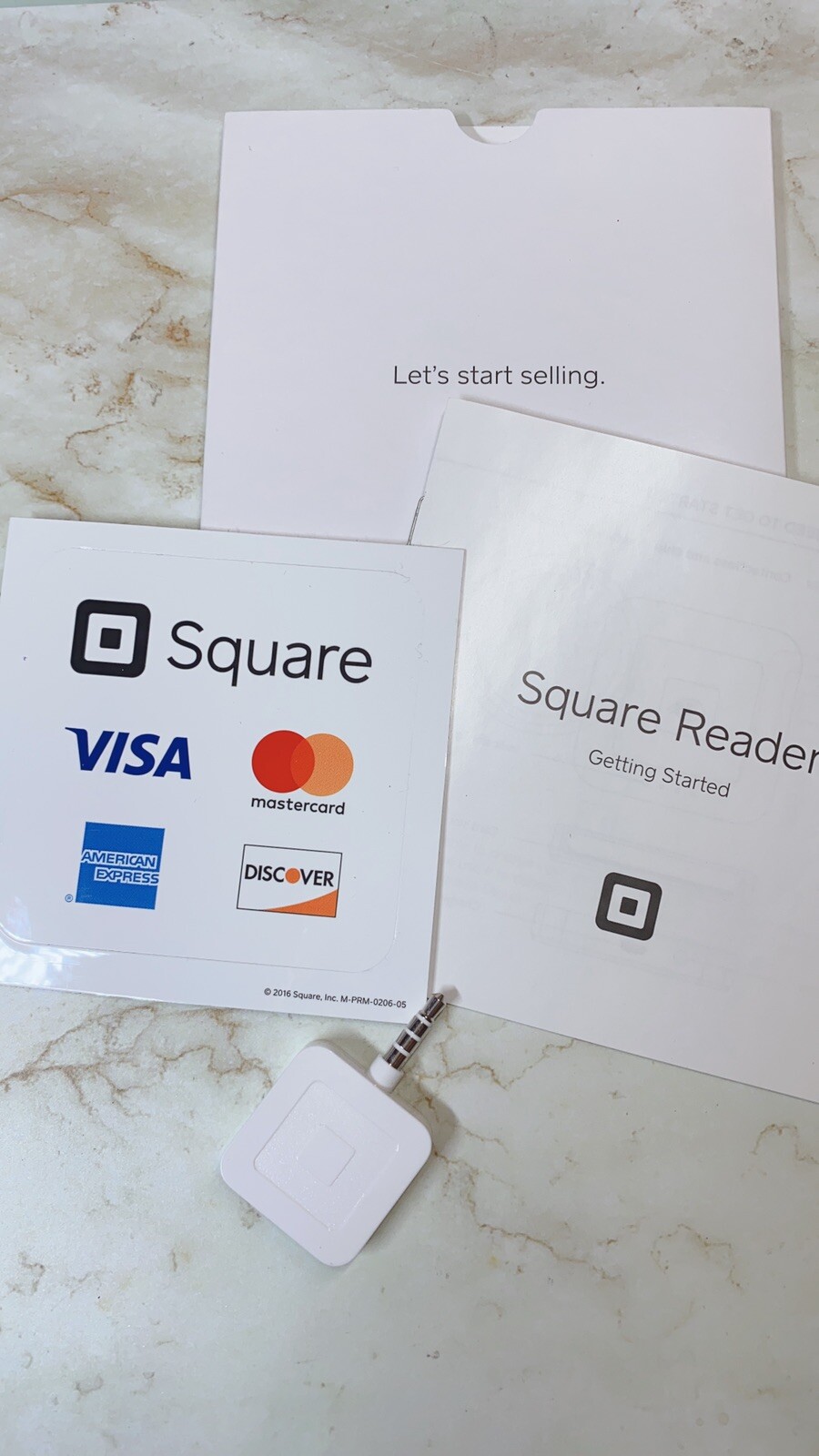 Square A-PKG-0206-01 Credit Debit Card Reader – White for Apple iPhone and…