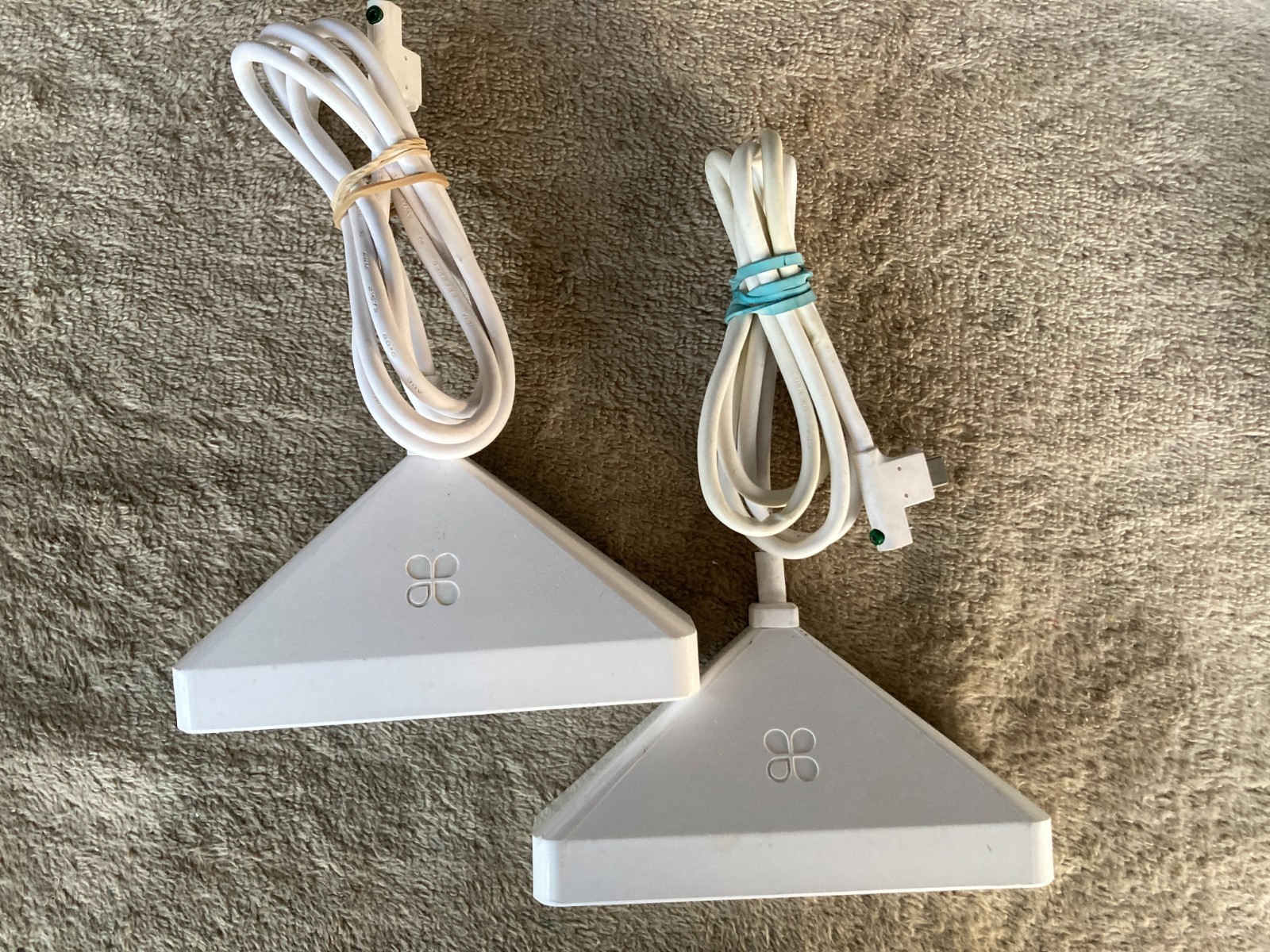 Lot Of (2) Clover Cable YJ3 Mini Triangle Hub (1HYNZZZ0168) for Clover Mini