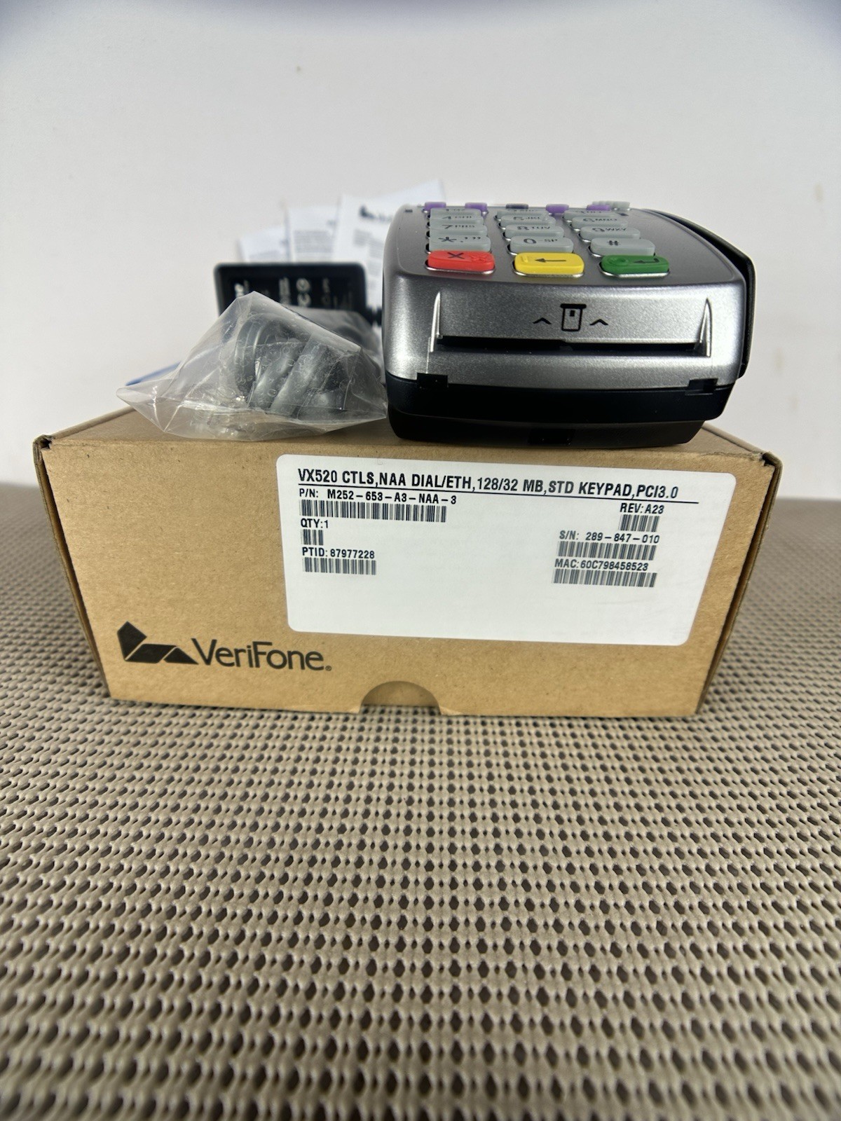 Verifone VX 520 CTLS Terminal – FOR PARTS / AS-IS (Tamper Error)