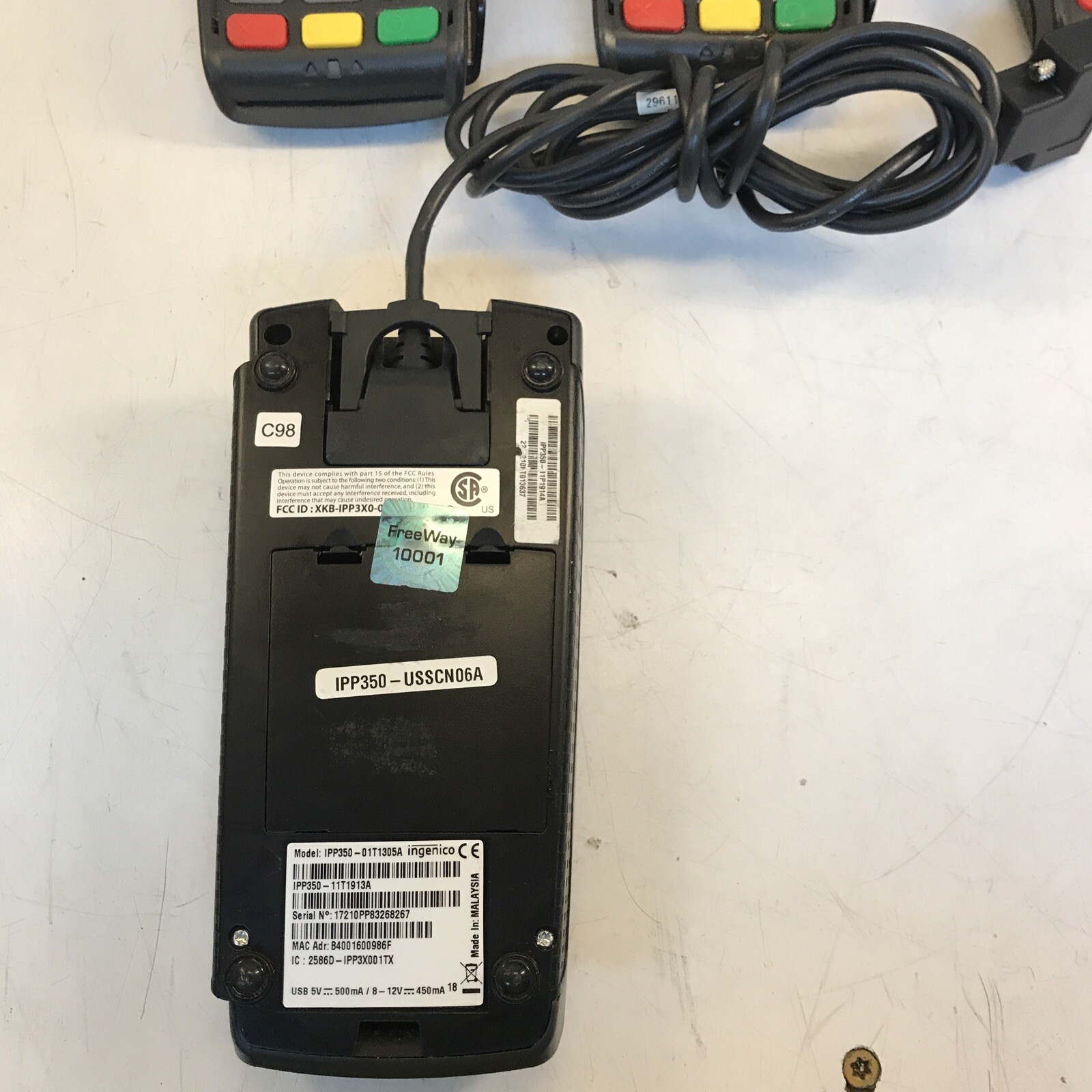 lot of 5 Ingenico IPP350 Credit Card Terminals powers on