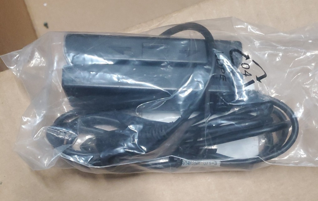 ID TECH DEL3331-33UB USB MiniMag Intelligent Swipe Credit Card Reader