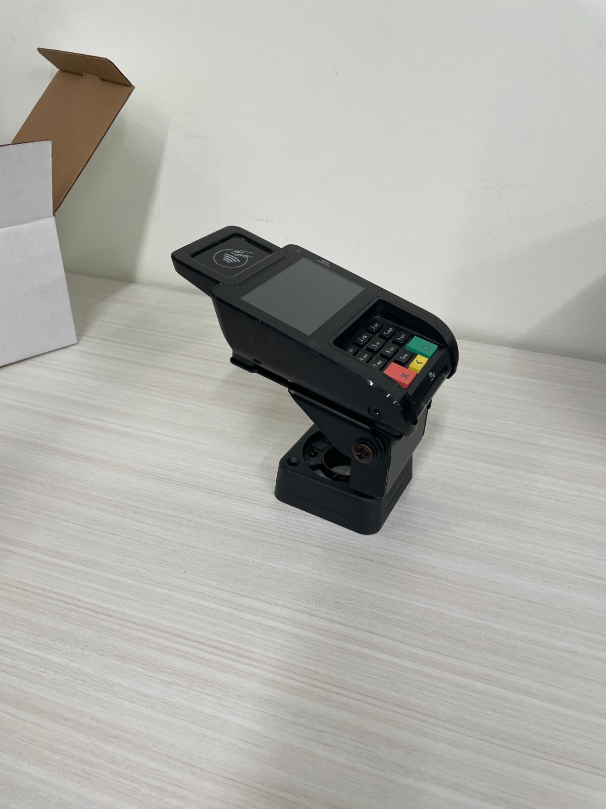 Pax Q30/A30 Stand – Tilts/Swivels – Countertop
