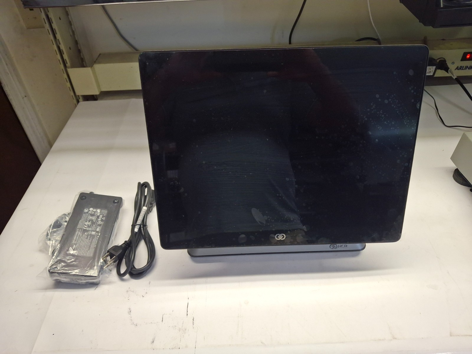 NCR CX7 7772-1515-1023 POS TERMINAL w/ 8GB Ram No SSD No OS
