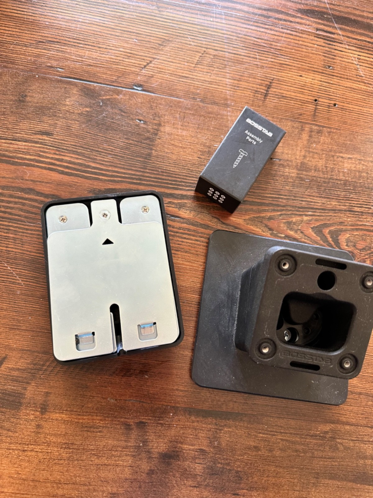 Shopify Tap & Chip S1801 Card Reader With Dock S1802 with iPad stand included!!