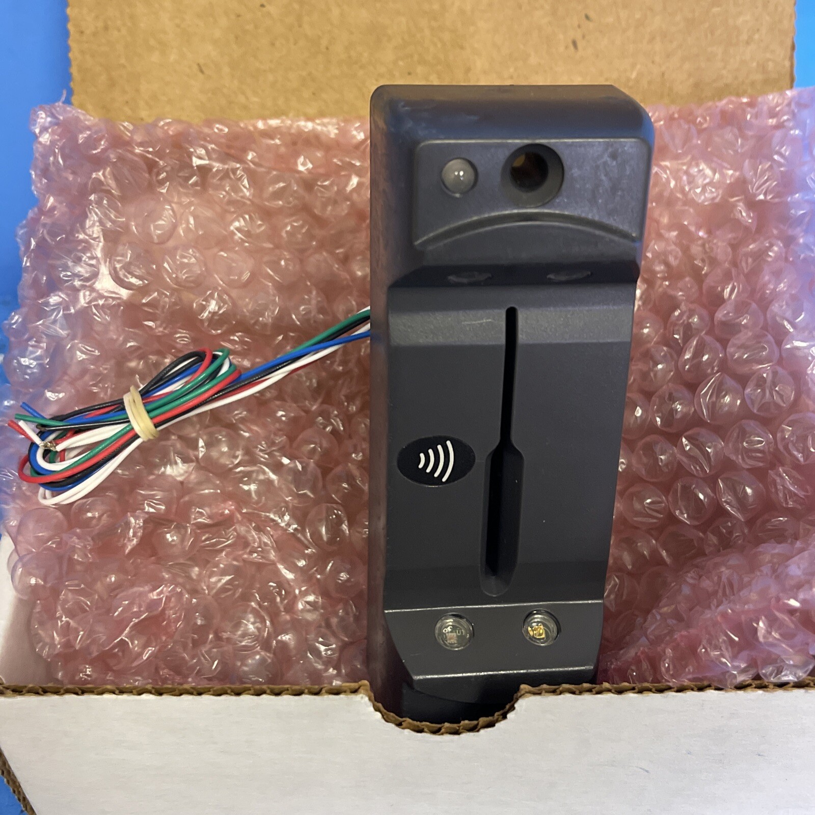 MCR-MMR-CONTACTLESS EMV MOBILE & NFC 200-10095 Device & Mag Stripe Card Reader