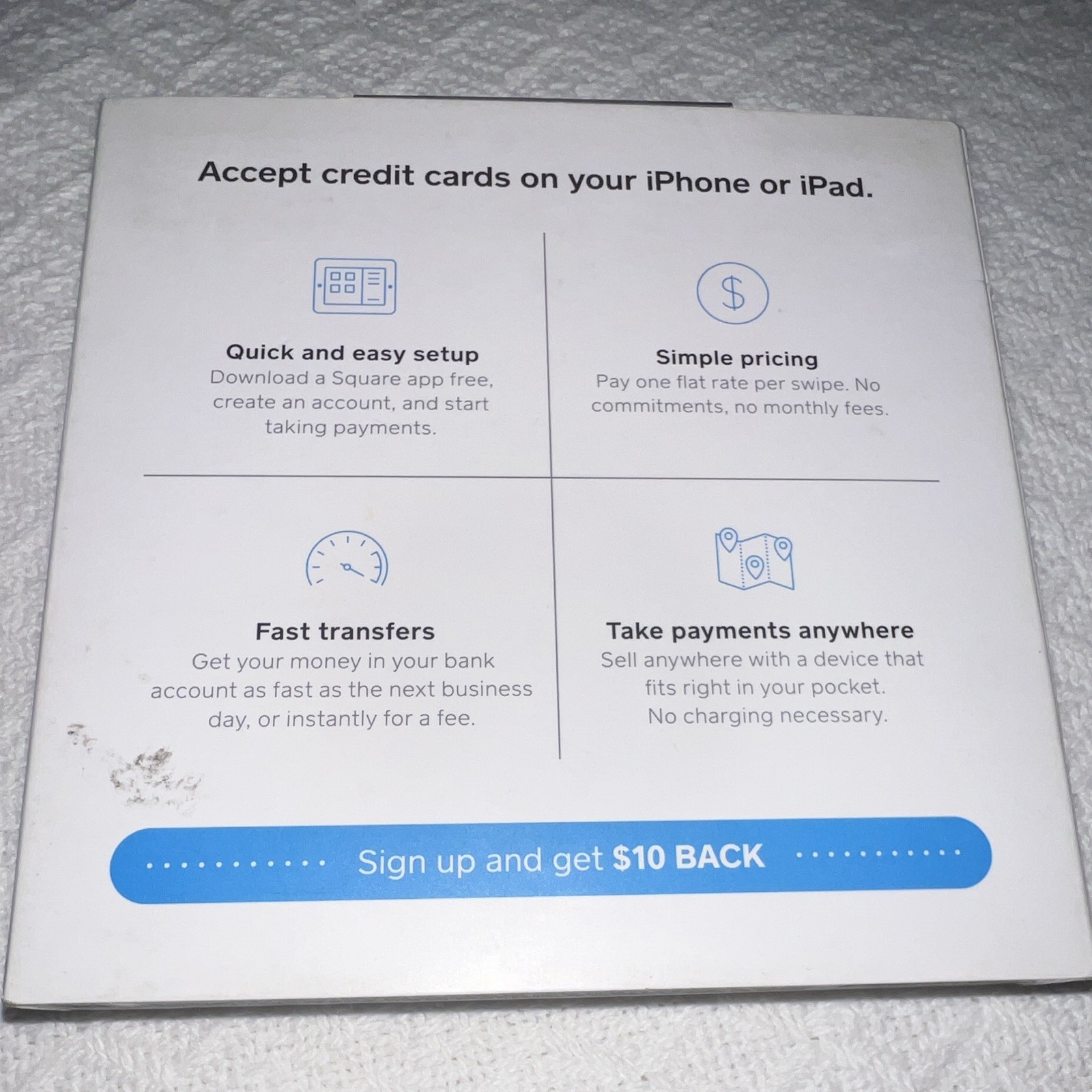 Square Reader for Magstripe (Lightning) Wired Credit Card Reader for iPhone/iPad