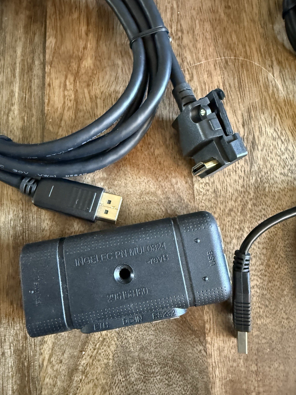 Ingenico Lane VBox Kit [interface hub, umbilical cable, power supply, USB cable]