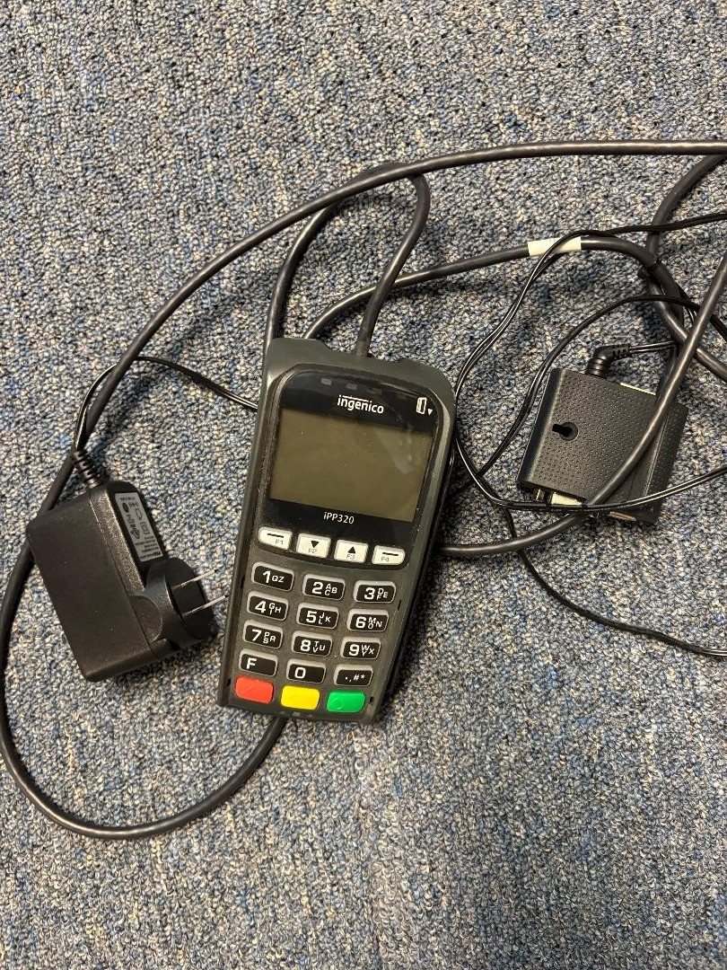 Ingenico iPP320 Payment Terminal with Power Supply and Connector Cable