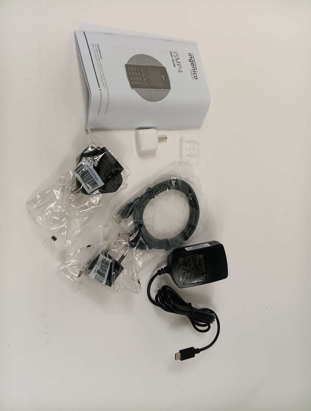 Ingenico iSMP4 Credit Card reader with charger Revel POS PARTS ONLY UNTESTED