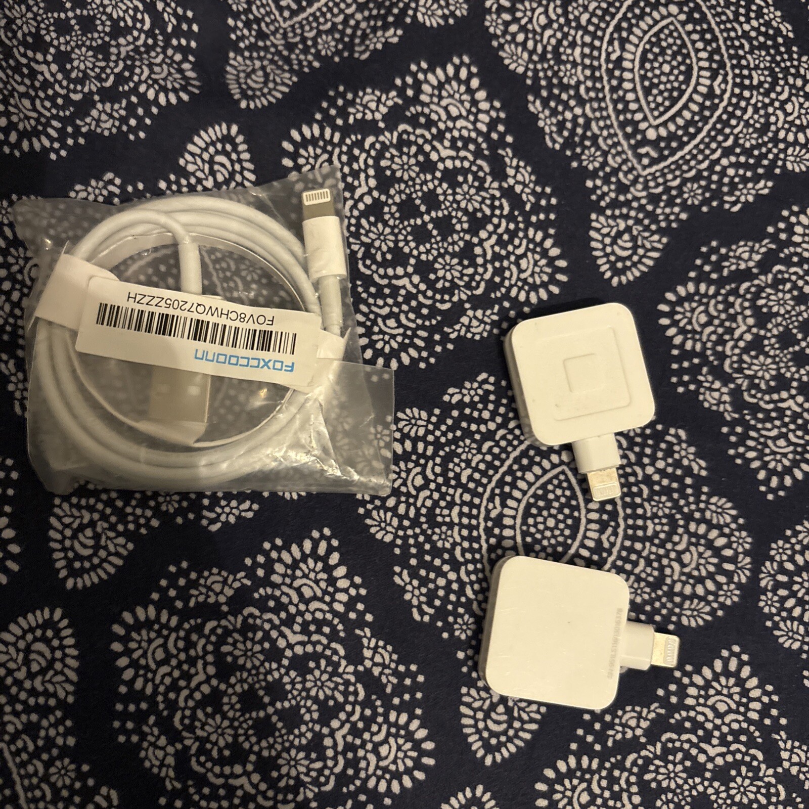 Square A-PKG-0206-01 Credit Debit Card Reader – White for Apple iPhone and iPad