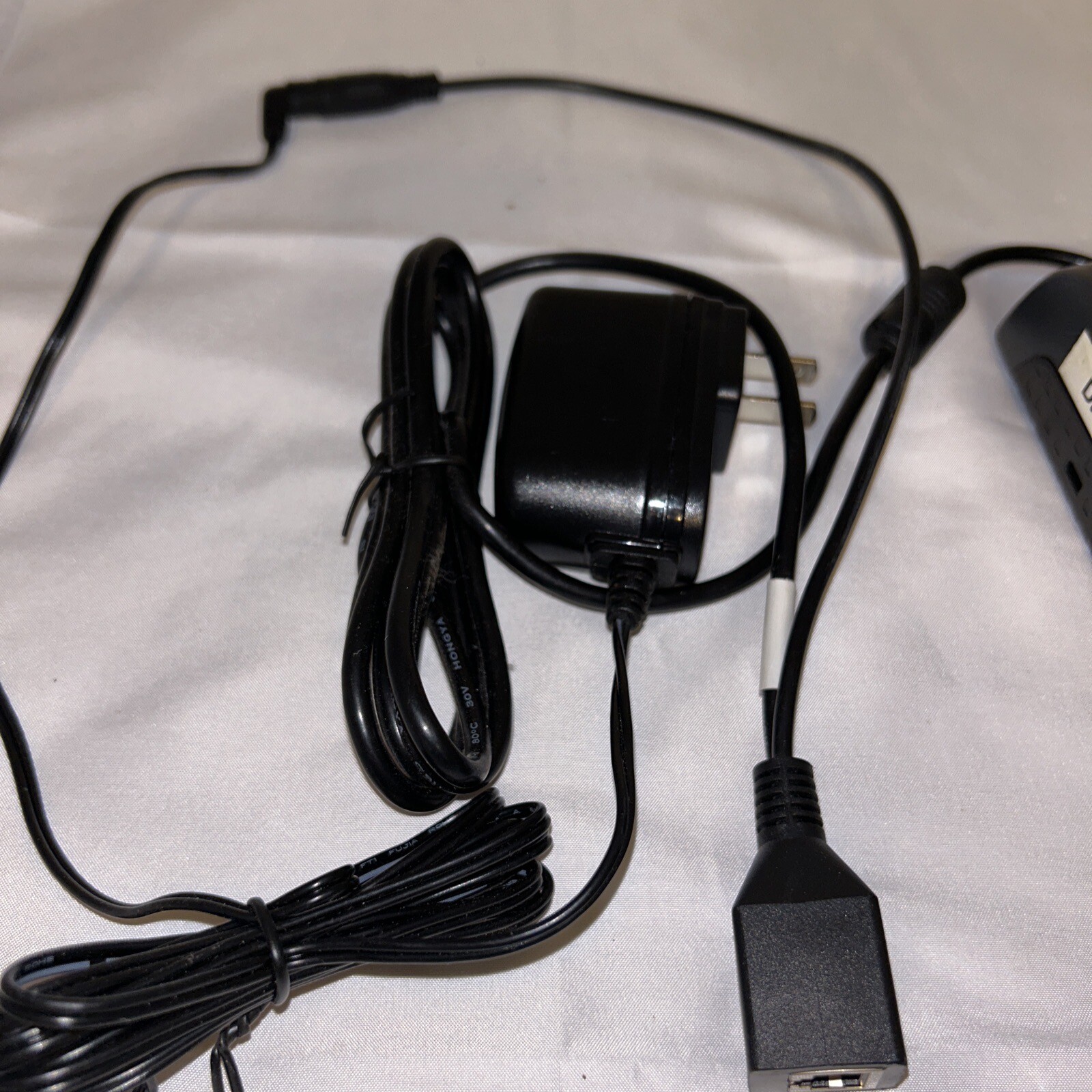 Ingenico iPP320 Credit Card Payment Terminal and Power Adapter