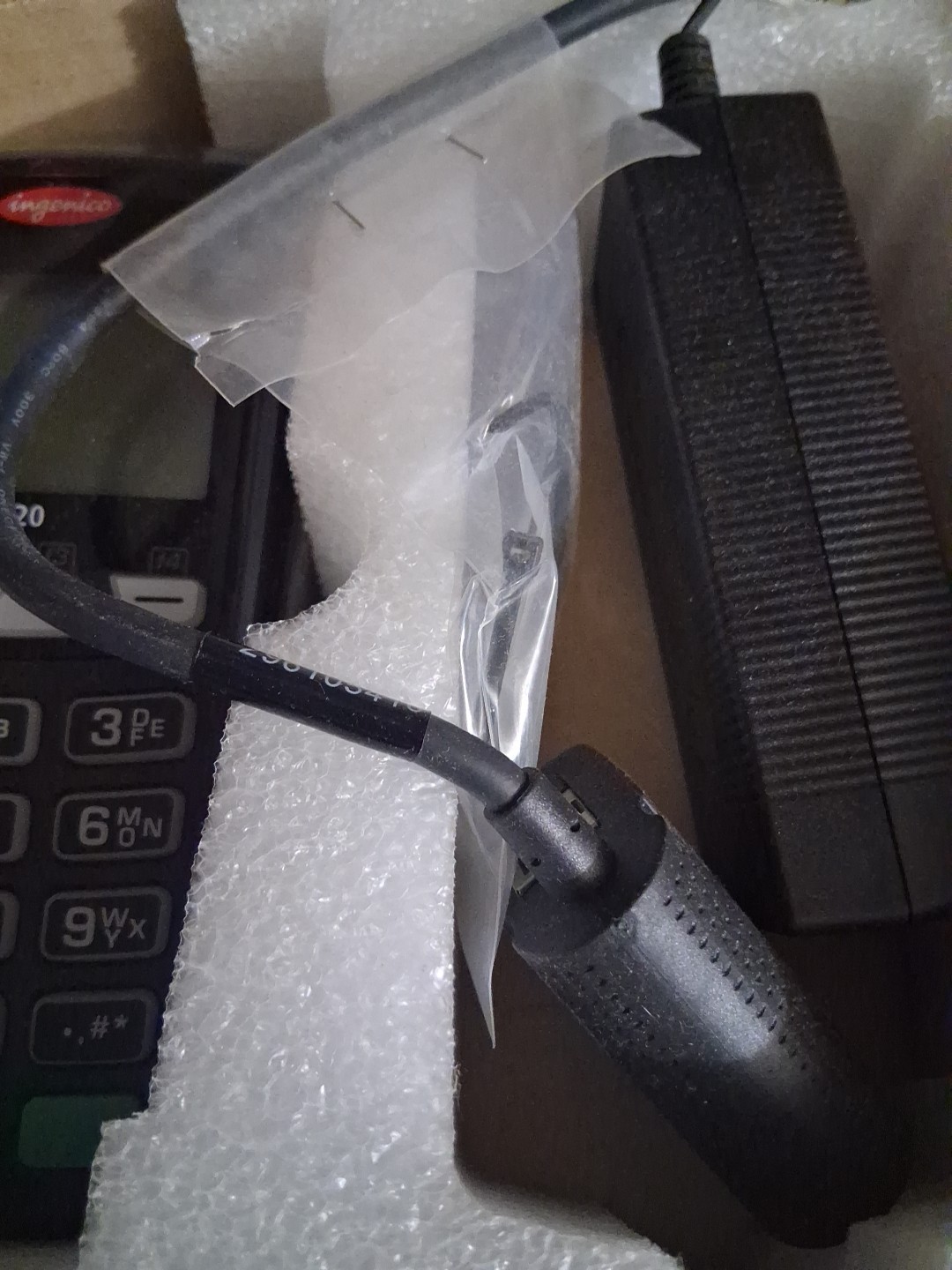 Ingenico iCT220 Credit Card Terminal w/ Power Supply