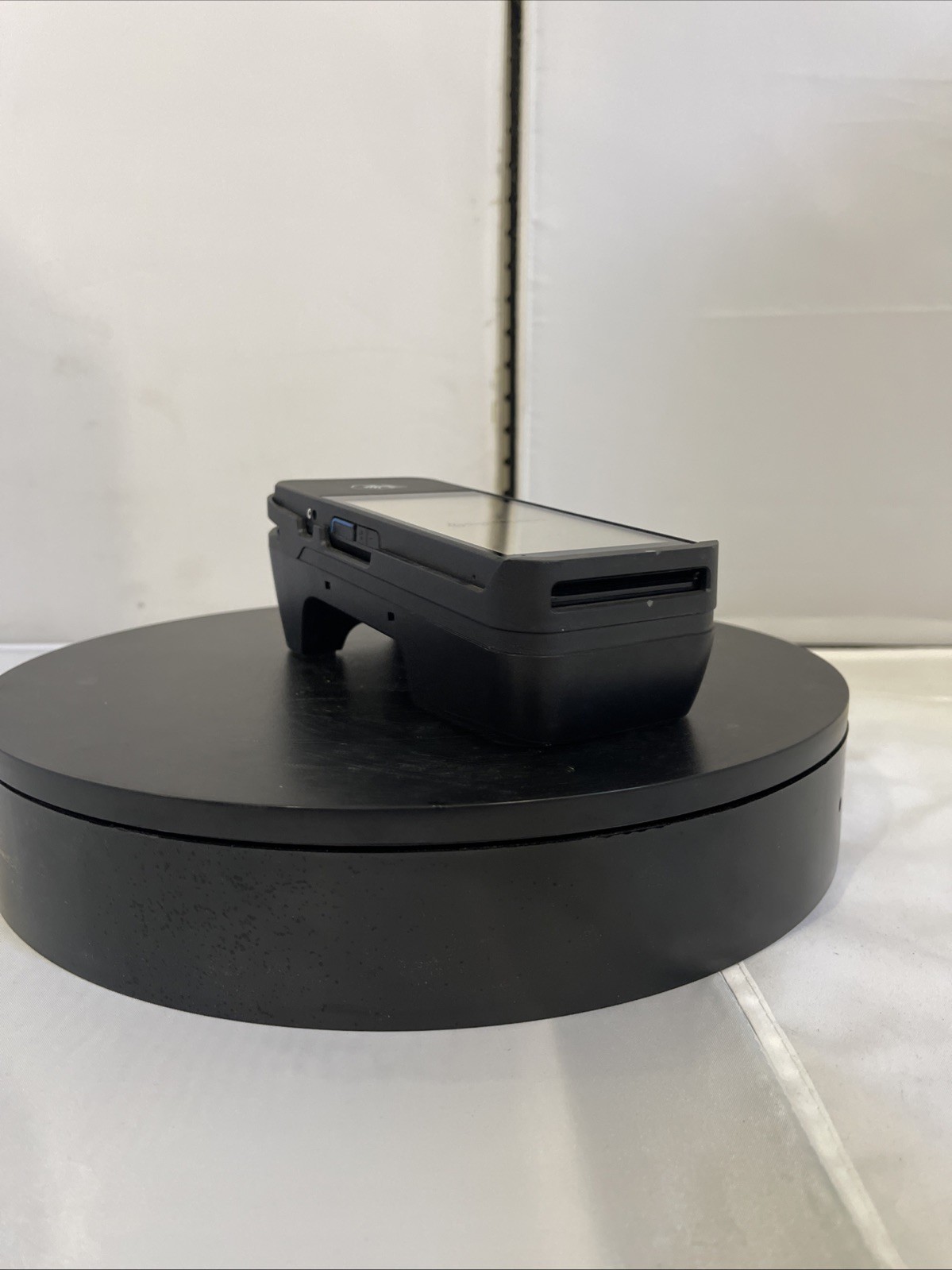 SumUp Solo Smart Card Reader Payment Terminal Touchscreen W/Charging Stand