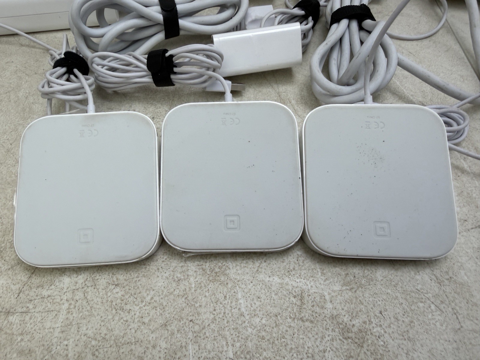 Lot Of Square S089 Dock POS Stand for 9.7″ iPad Power Cable USB Hub Card Readers