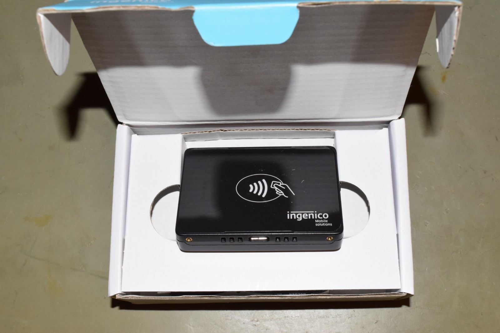Ingenico Moby 5500 Card Reader Standard Payment Terminal (P5N506-10012A)