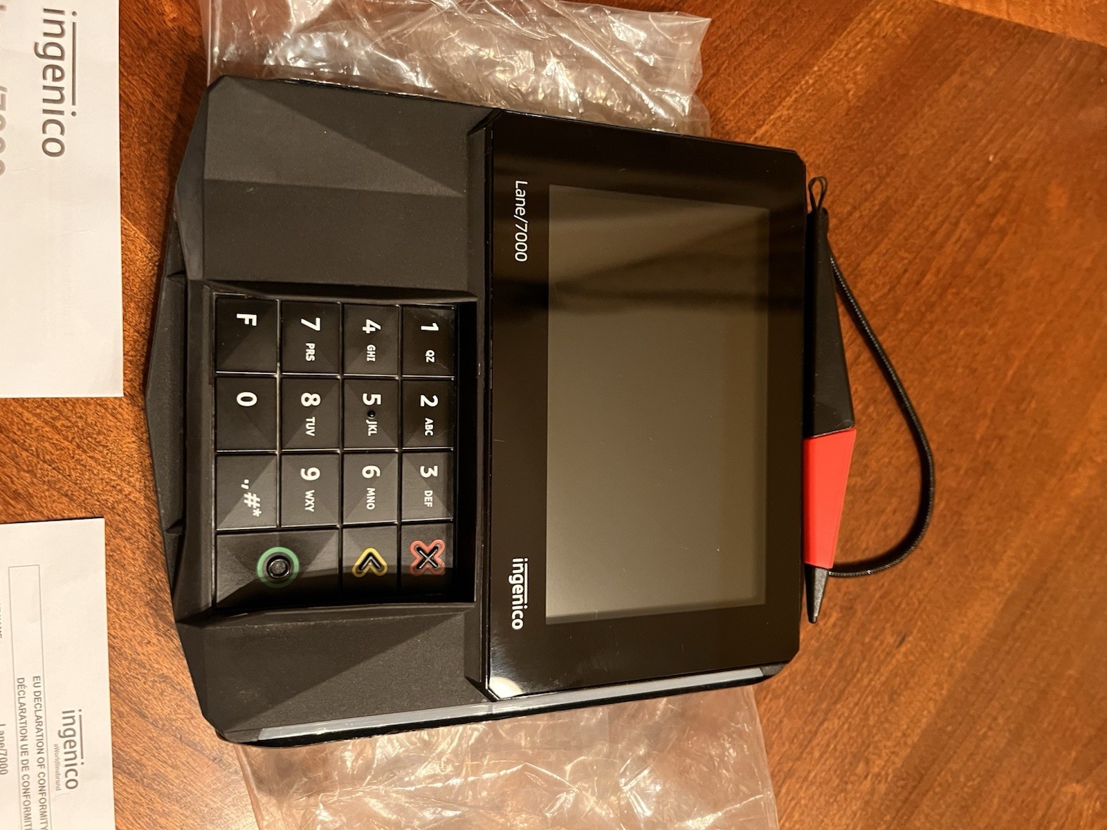 Ingenico Lane 7000 Credit Card Payment Terminal POS EMV NFC PIN Pad Turns On