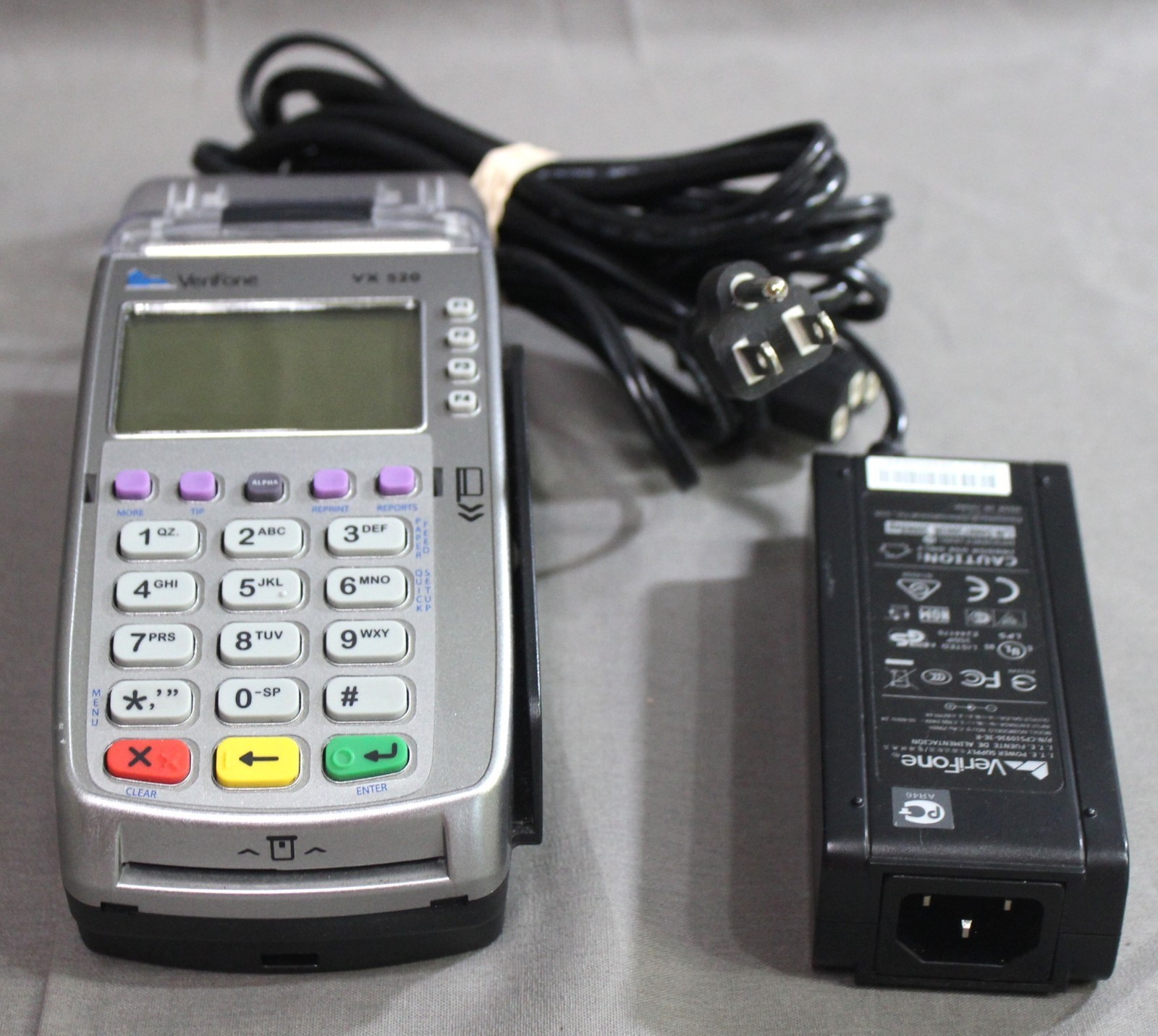 VeriFone VX520 Credit Card Machine/Terminal W/ Chip Reader + 41 Receipt Rolls