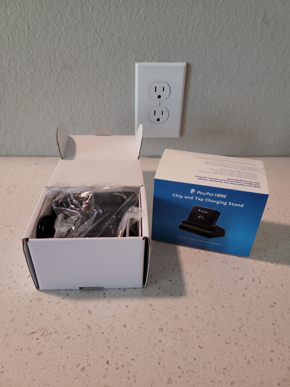 PAYPAL HERE CHIP & TAP READER + CHARGING STAND PCTUSDCRT