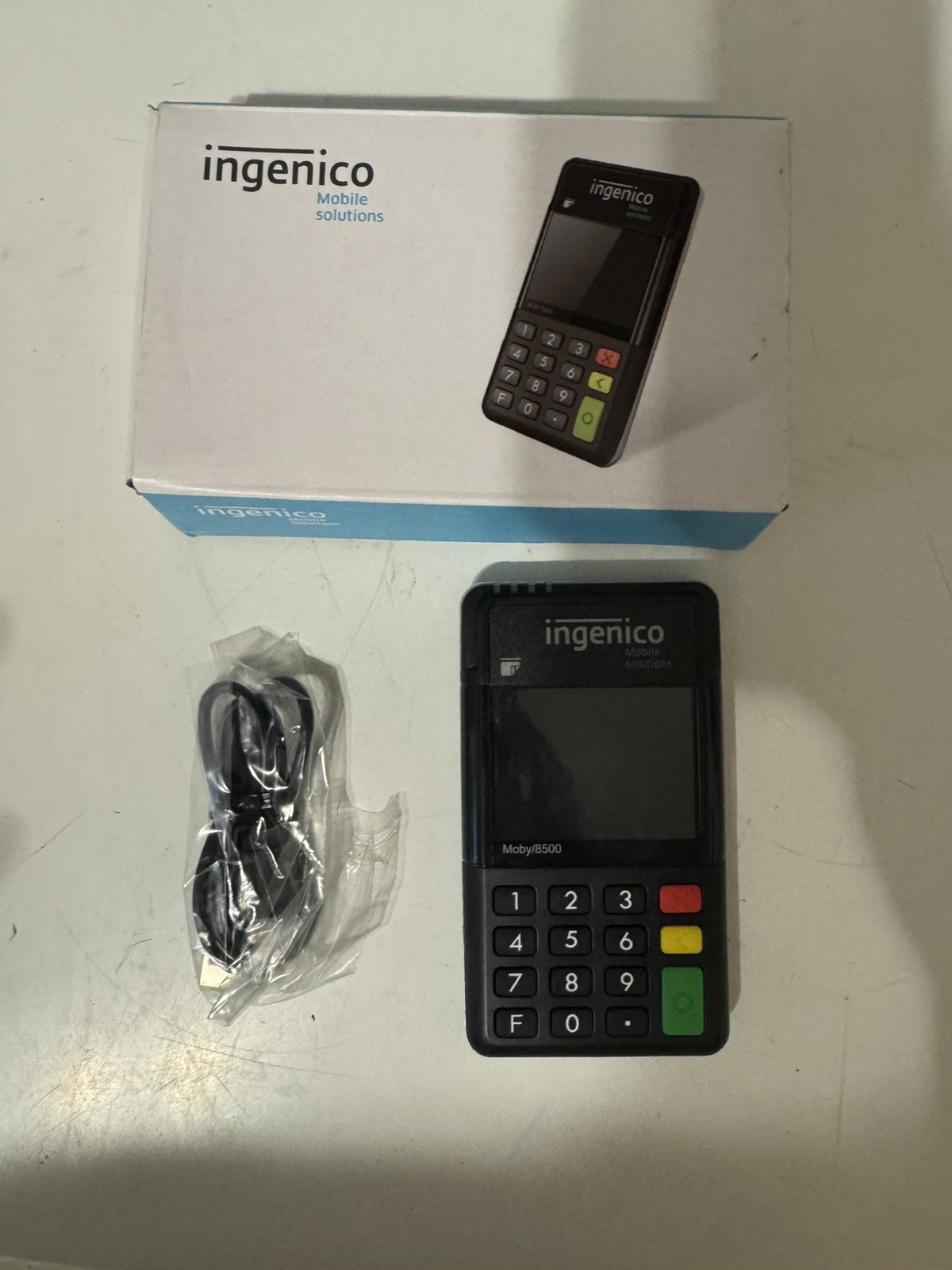 INGENICO MOBILE SOLUTIONS MOBY 8500 P8F506-09219A 2.4″ LCD CARD READER USED
